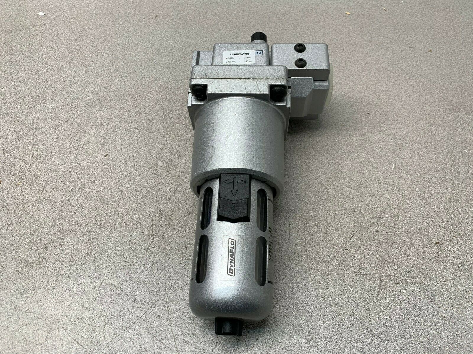 NEW NO BOX DYNAFLO PNEUMATIC LUBRICATOR L1795
