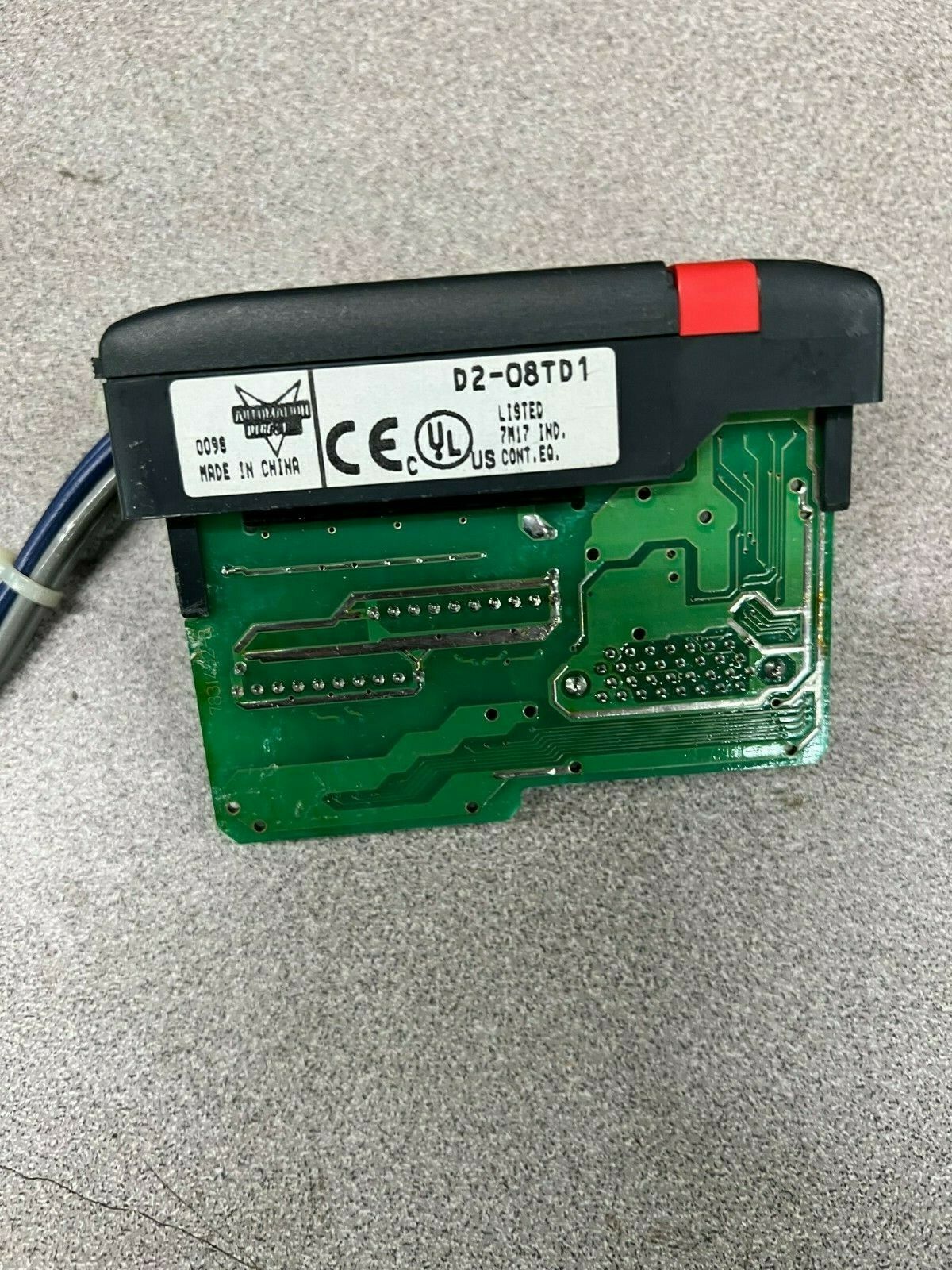 USED AUTOMATION DIRECT OUTPUT MODULE D2-08TD1