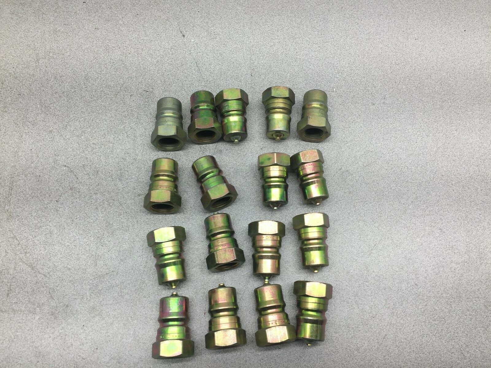 NEW NO BOX LOT OF 17 DIXION 1/2" QUICK CONNECT FITTING 17-463