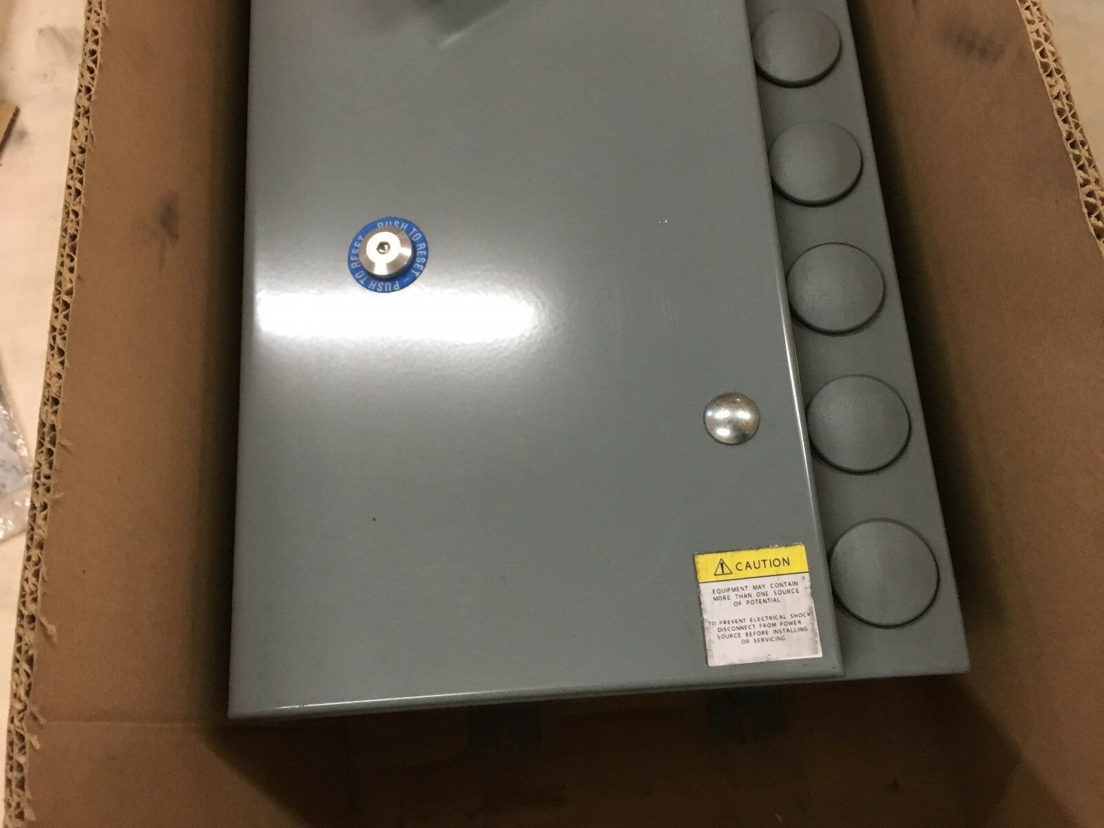 NEW IN BOX ALLEN-BRADLEY SIZE 0 COMBINATION STARTER 512-ADA-24 SERIES 1