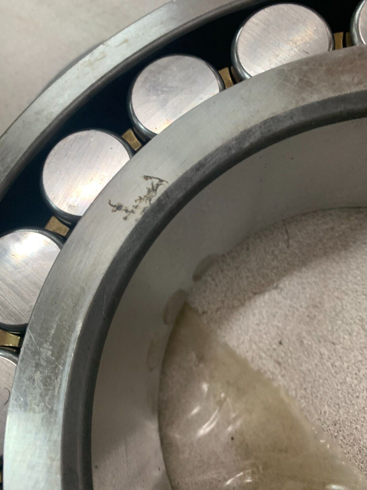 NEW NO BOX SNR 22230 V F107 ROLLER BEARING 22230VF107