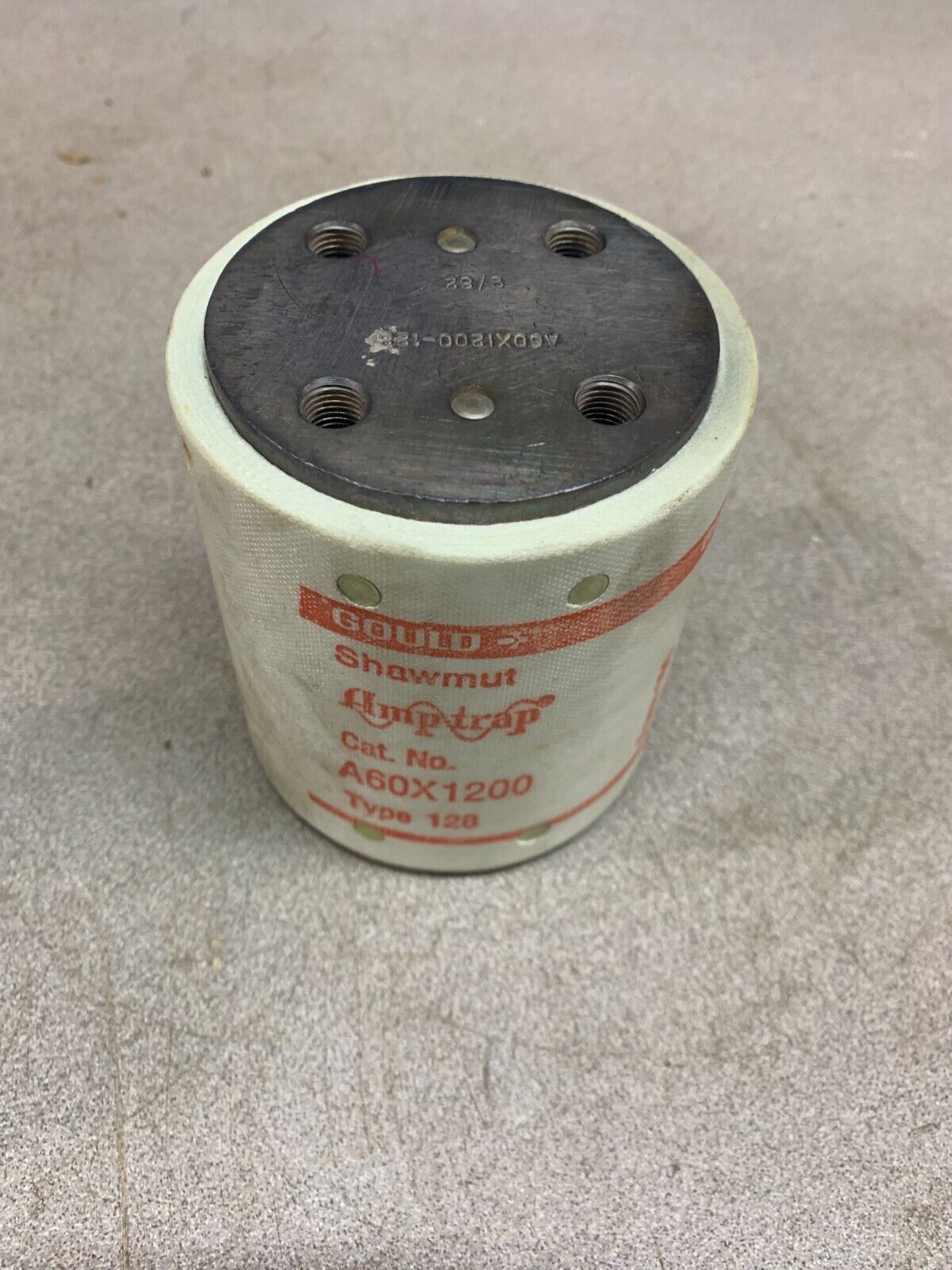 NEW NO BOX GOULD SHAWMUT AMP-TRAP 600V. 1200AMP FUSE A60X1200 TYPE 128