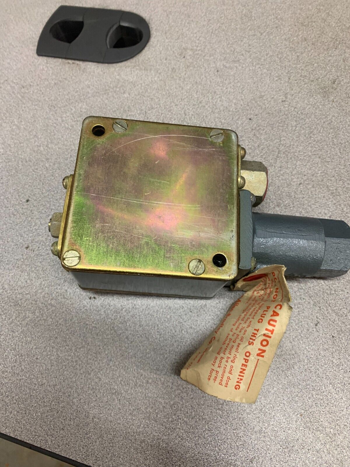 NEW NO BOX ALLEN-BRADLEY PRESSURE SWITCH 836TX7-WH