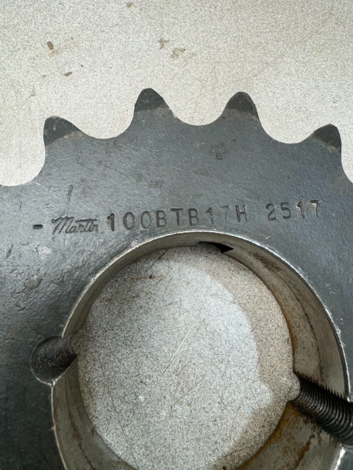 NEW MARTIN CHAIN SPROCKET 17 TEETH 100BTB17H 2517