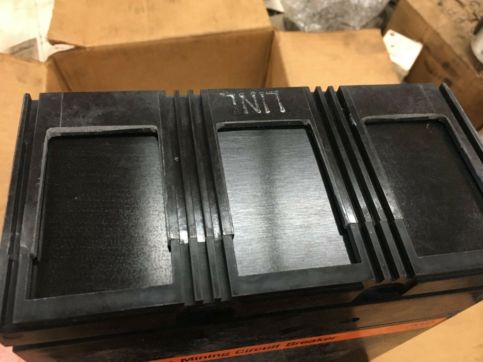 NEW WESTINGHOUSE 3 POLE 800AMP MINING CIRCUIT BREAKER 2600D43G12 *FRAME ONLY*