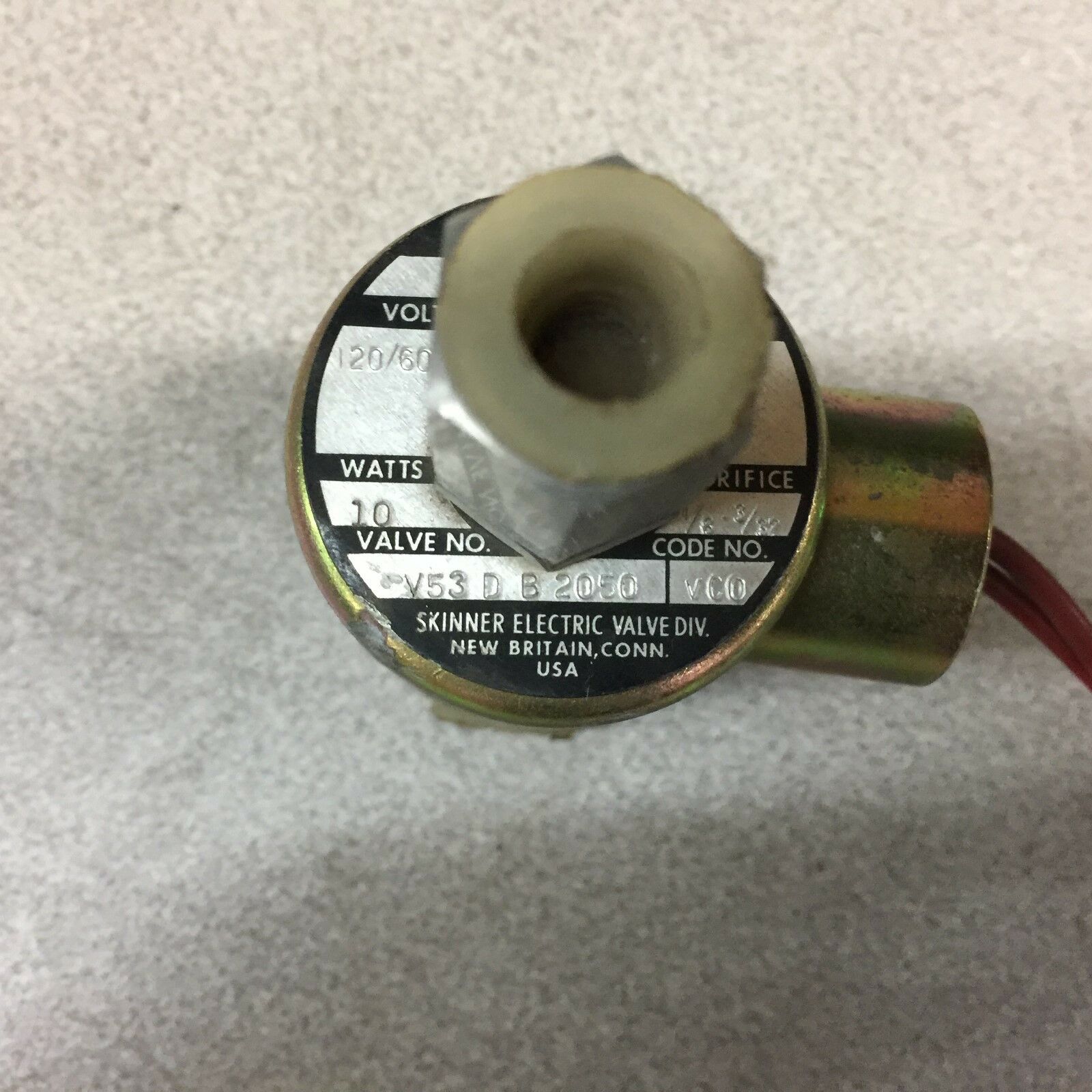 NEW NO BOX SKINNER 1/8NPT 50PSI 120VAC SOLENOID VALVE V53DB2050