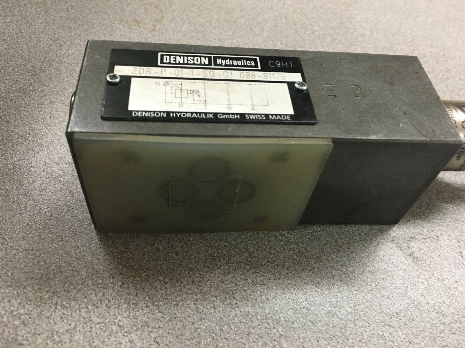 NEW NO BOX DENISON 098-91179 HYDRAULIC FLOW CONTROL VALVE ZDR-P-01-1-S0-D1