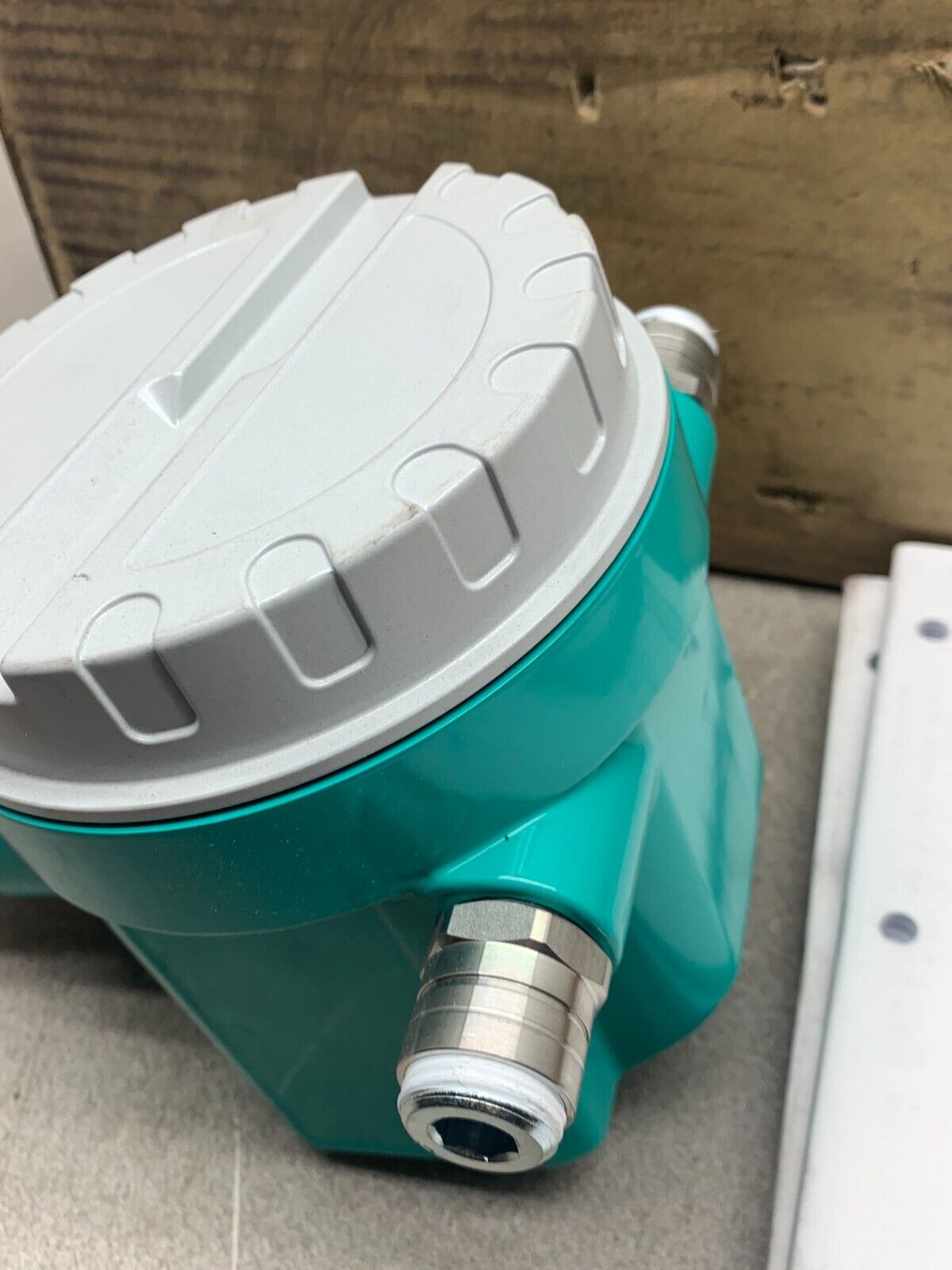 NEW IN BOX PEPPERL+FUCHS TRANSMITTER LTC1-N21C2-A2AHB1-NA