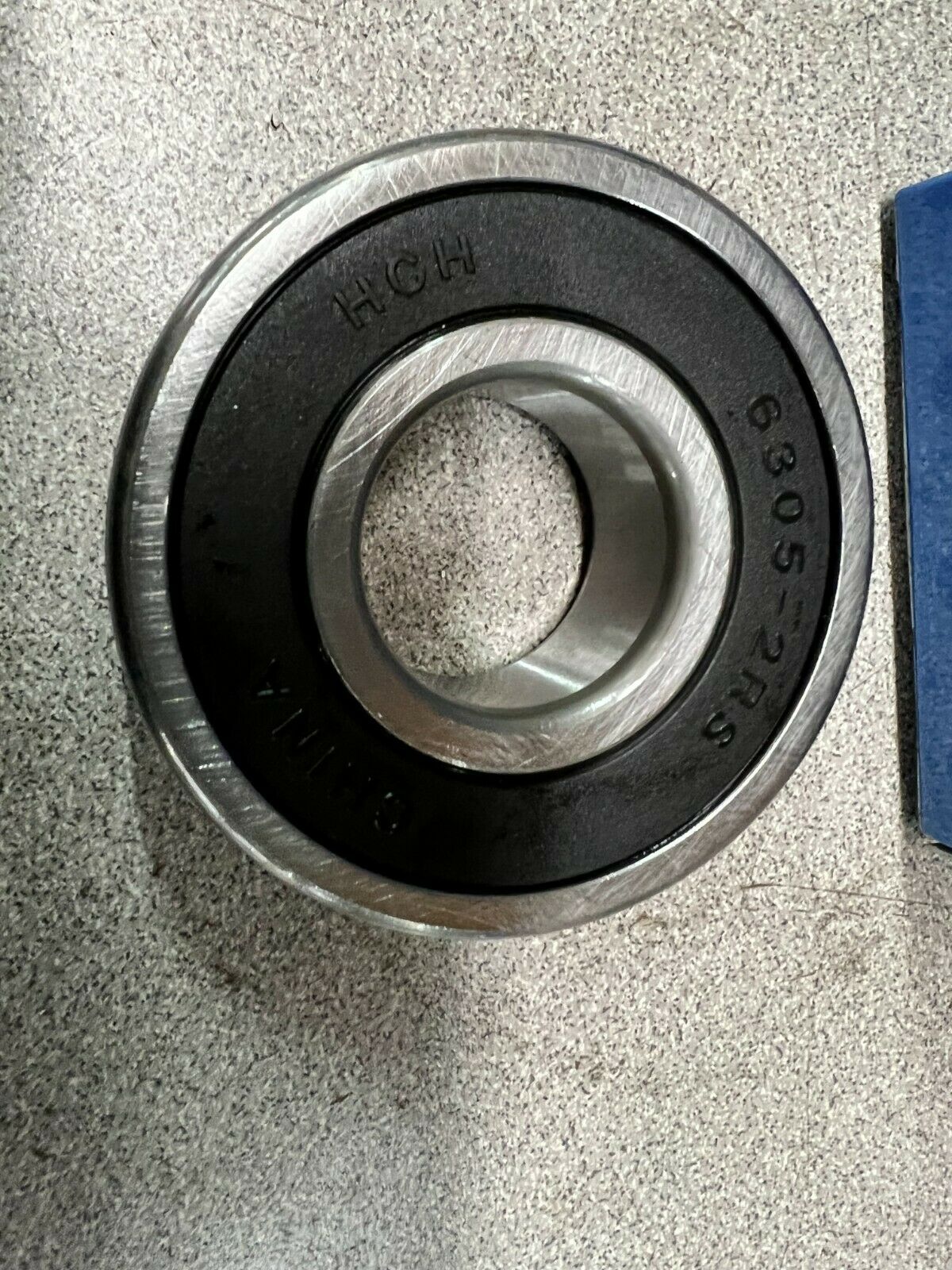 LOT OF 5 NEW IN BOX HCH 6305 2RS BALL BEARING 6305 2RS EMQ C3