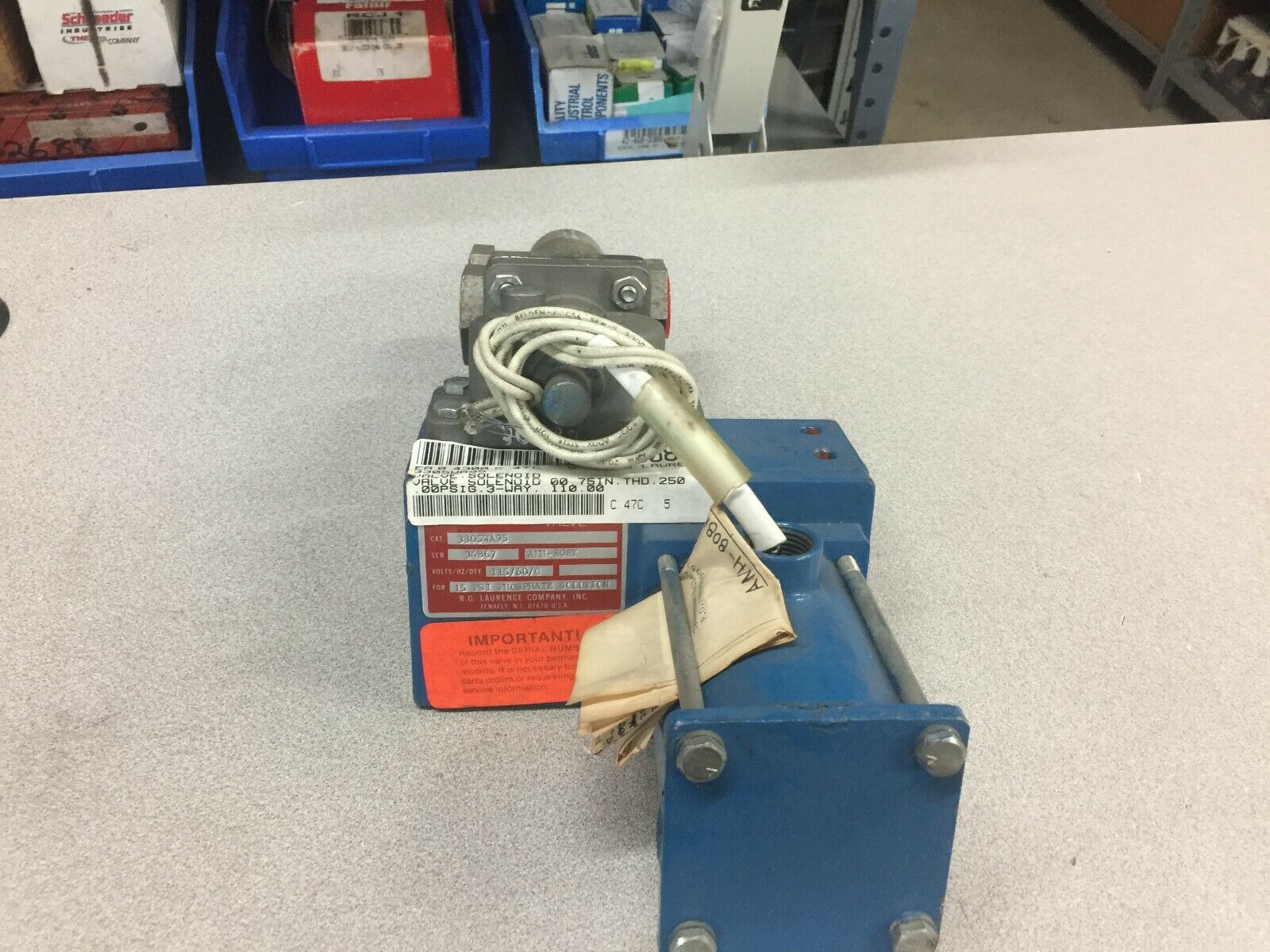 NEW NO BOX LAURENCE 115 VAC 3/4" NPT 3WAY SOLENOID VALVE 15 PSI PHOSPHATE SOLUTI