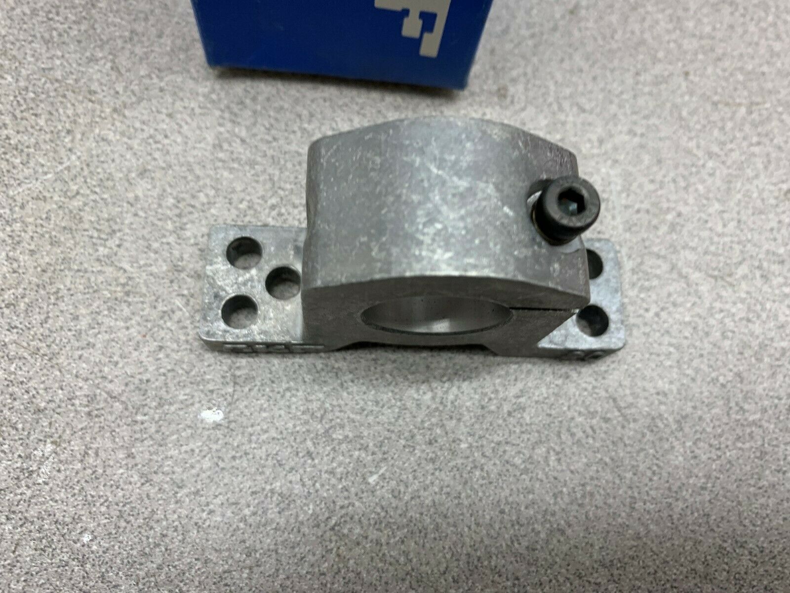 NEW IN BOX SKF LINEAR BALL BEARING LSCS 20