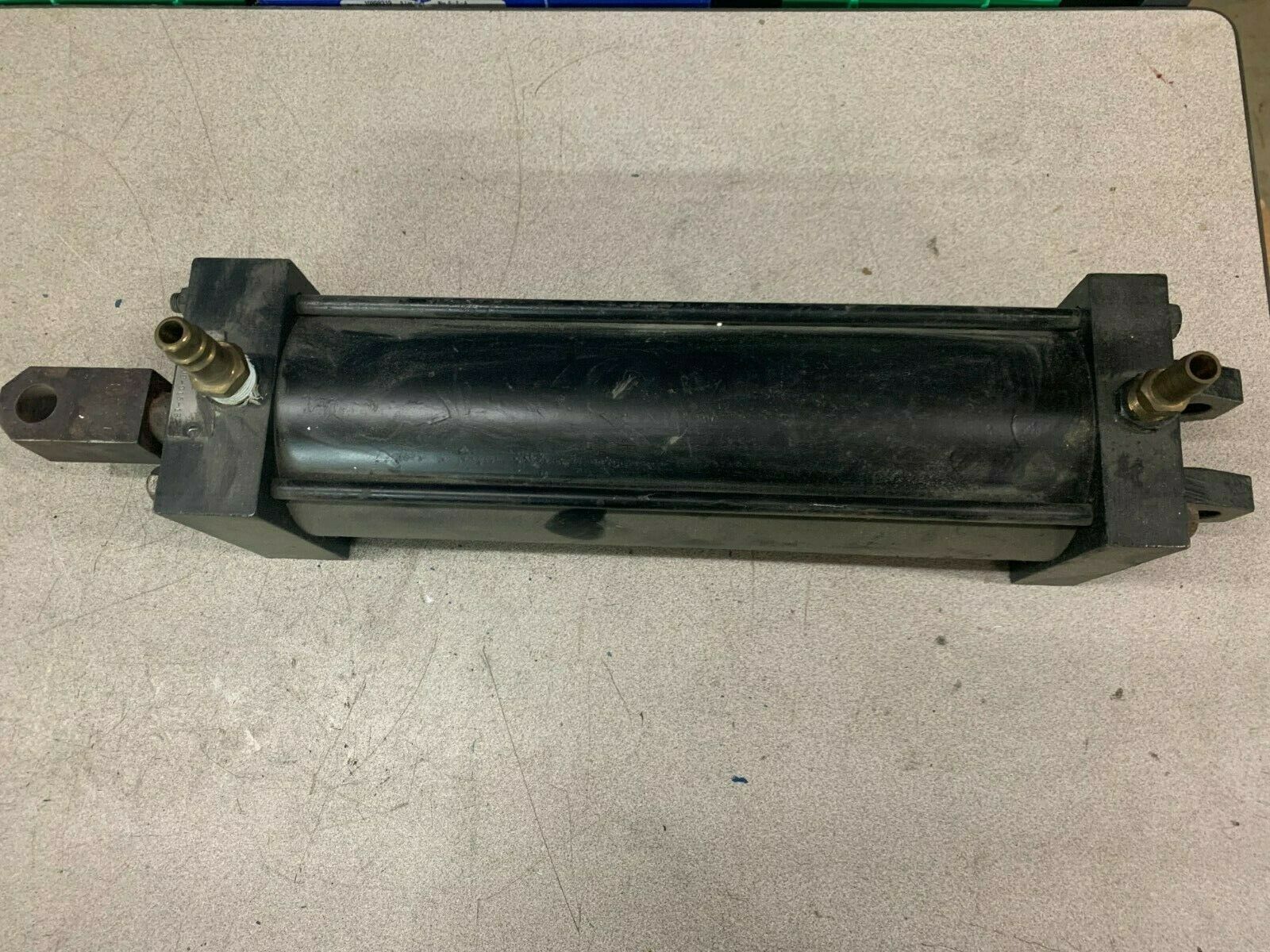 USED R2C-4X12 CYLINDER BRAND UNKNOWN 3C7209-015-1B