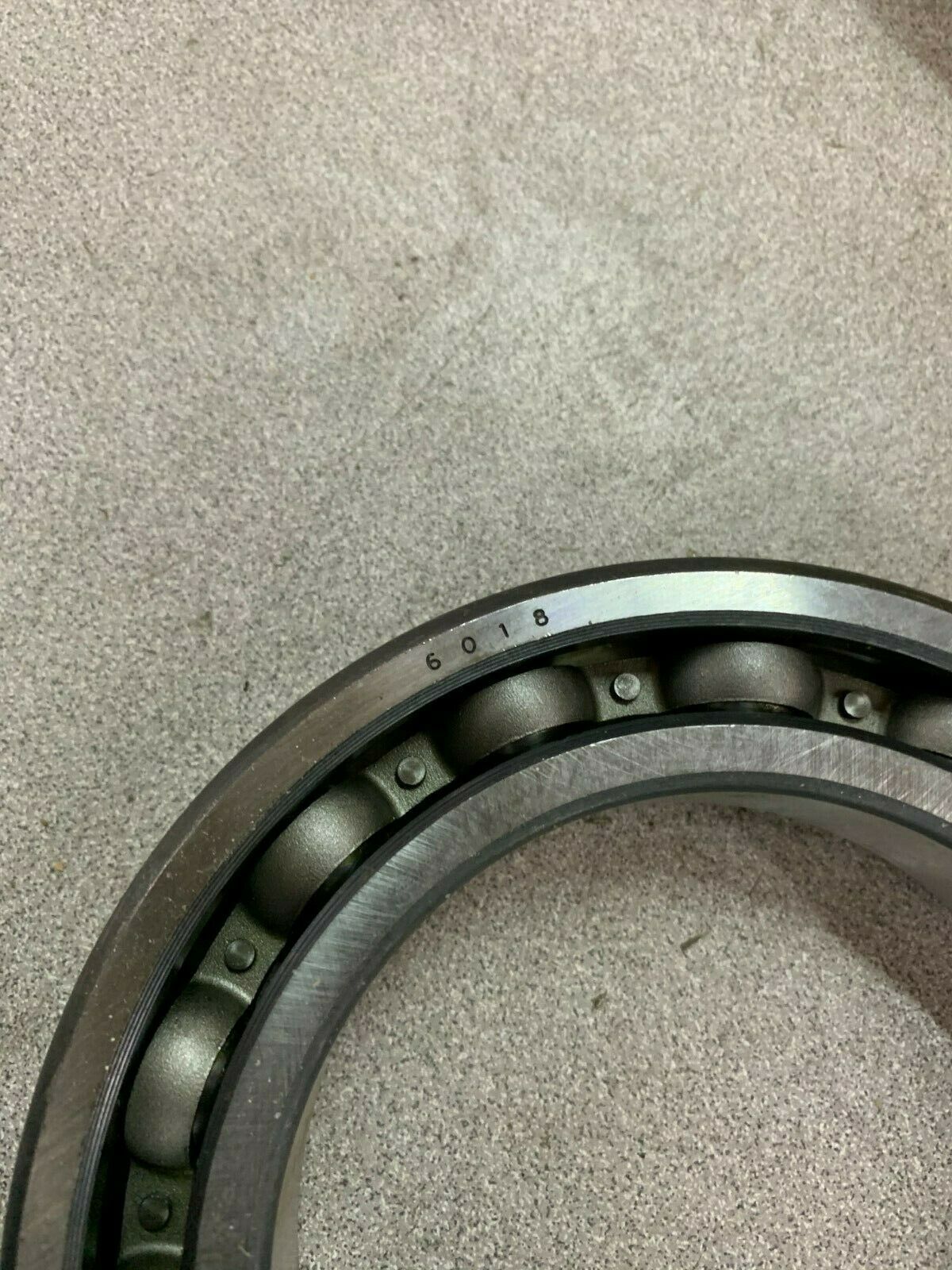 NEW IN BOX SNR ROLLER BEARING 6018