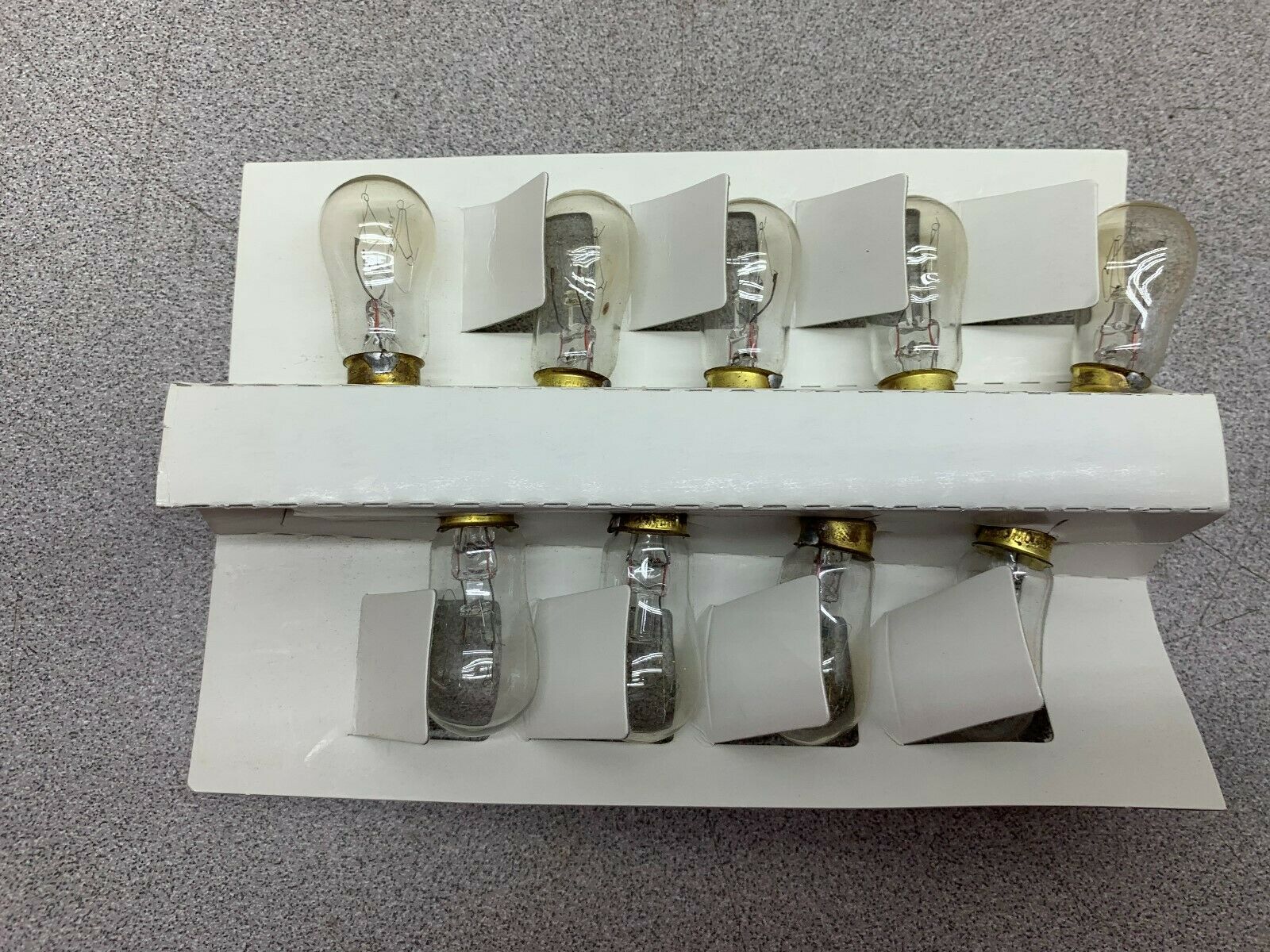 LOT OF 9 NEW IN BOX DAMAR BULB 10S6/10