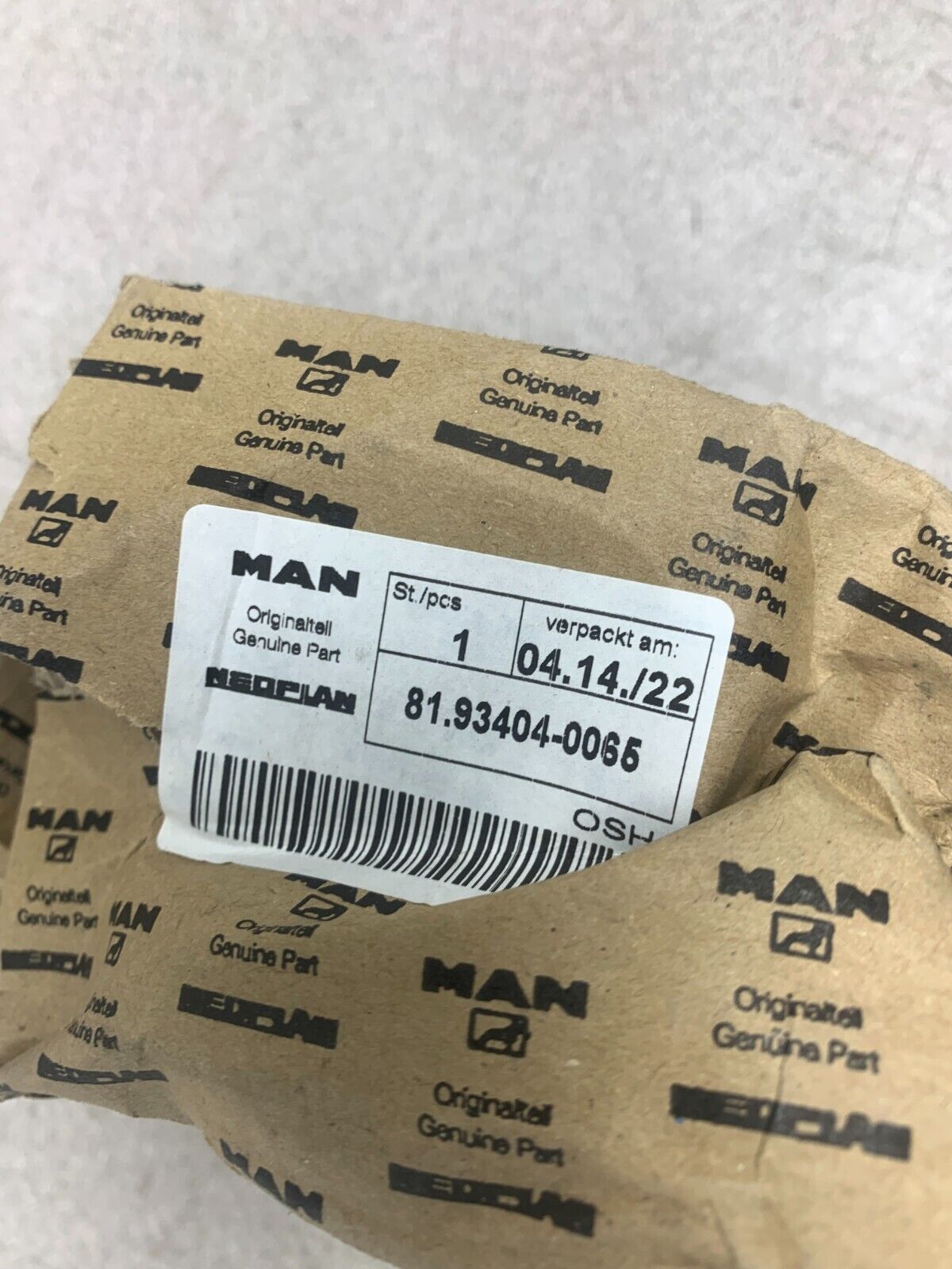 NEW IN BOX MAN BEARING NEEDLE SLEEVE 81.93404-0065