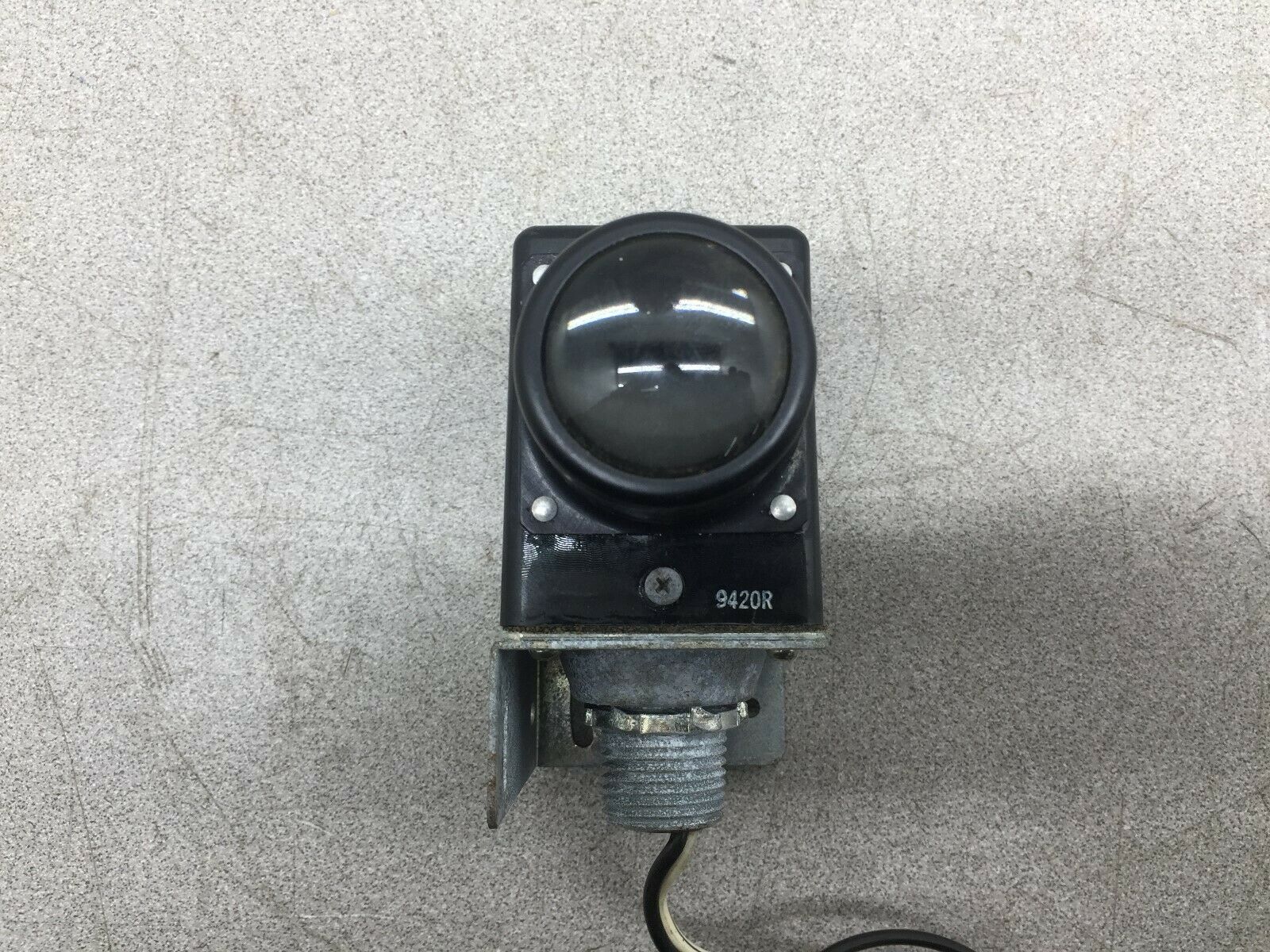 NEW NO BOX COMMUNICATIONS 115 VAC INST LIGHT SOURCE 8L3-115