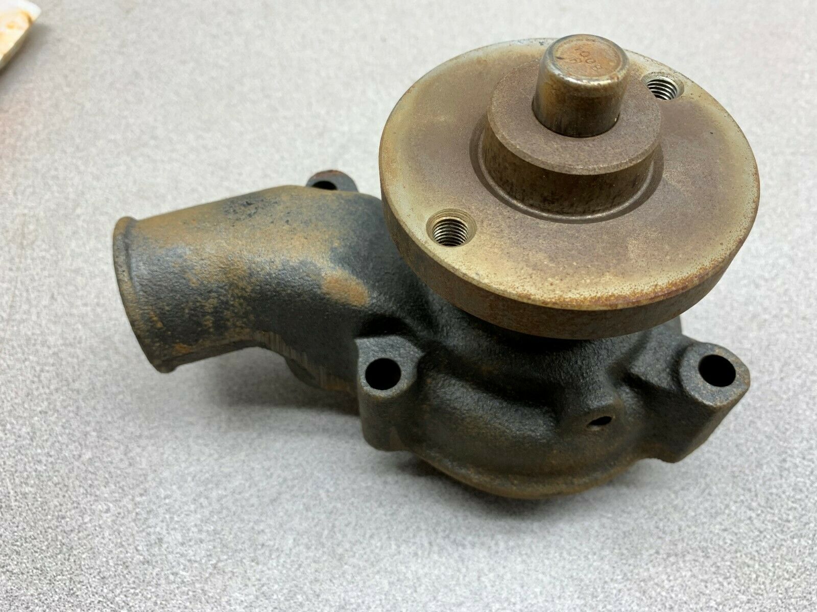 NEW NO BOX CATERPILLAR WATER PUMP 40203530
