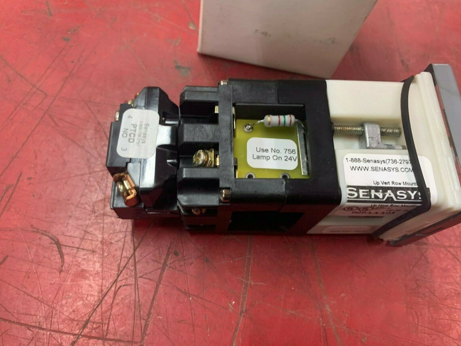 NEW IN BOX SENASYS SWITCH INDICATOR 909AAA05