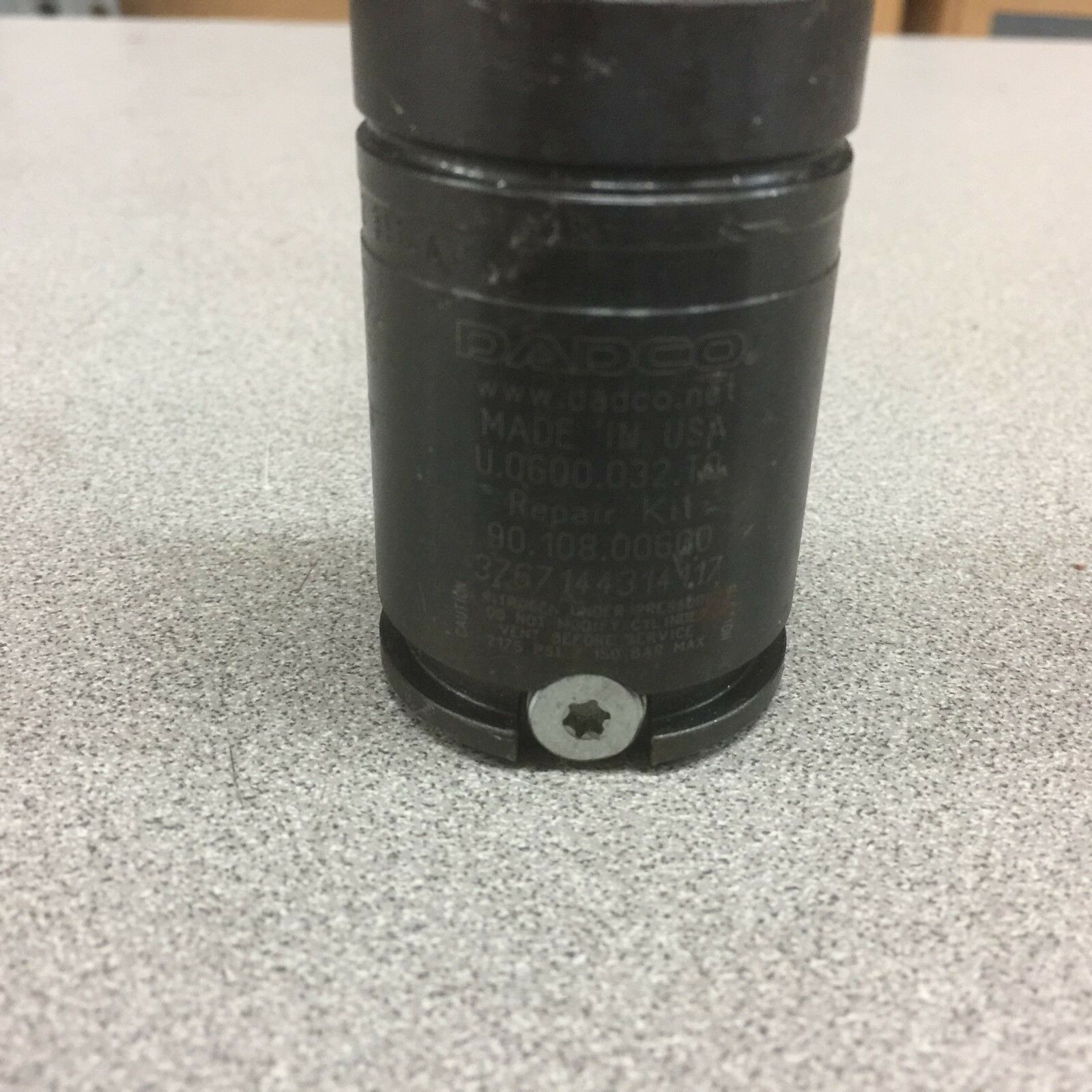 NEW NO BOX DADCO NITROGEN GAS SPRING U.0.600.032.T0