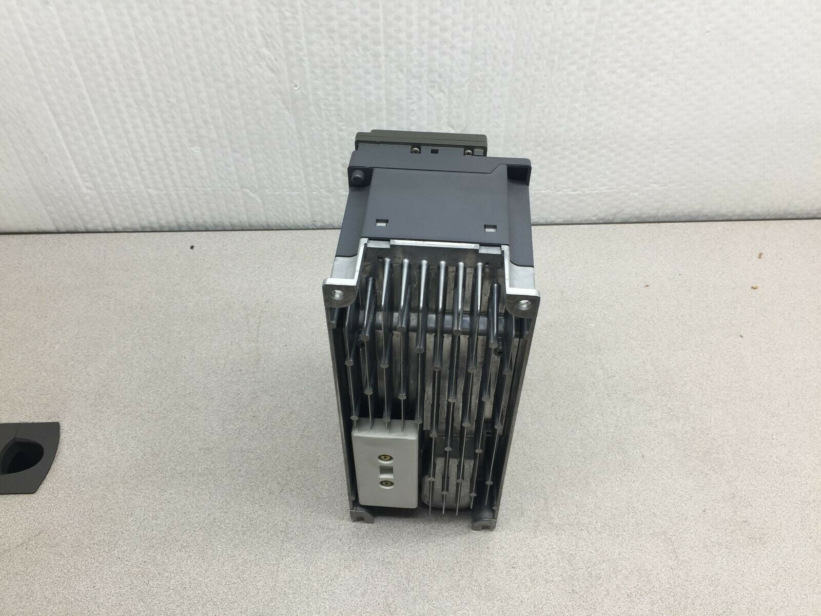 USED MITSUBISHI 11.4AMP 3PH 0.5-400HZ 200-240VAC INVERTER DRIVE FR-A720-00050-TF