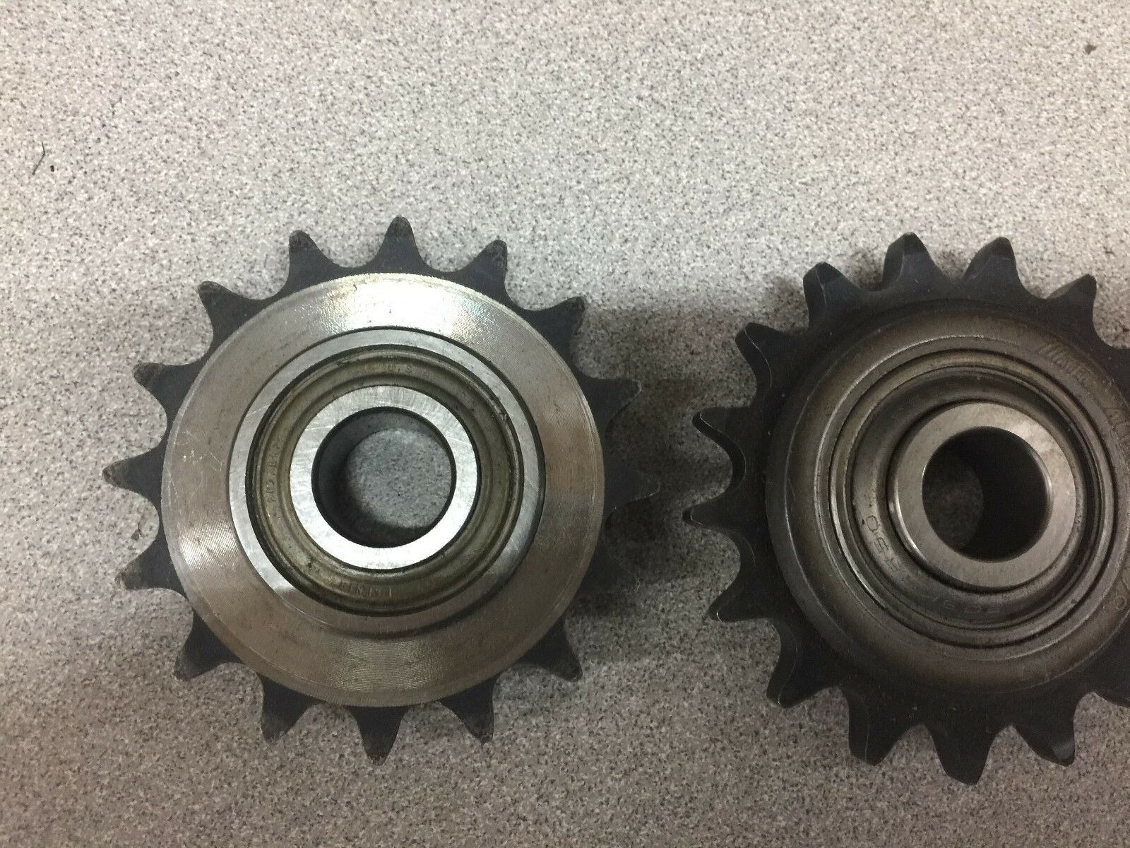 NEW NO BOX (LOT OF 2) MARTIN SPROCKETS 40BB17 5/8 203RR2