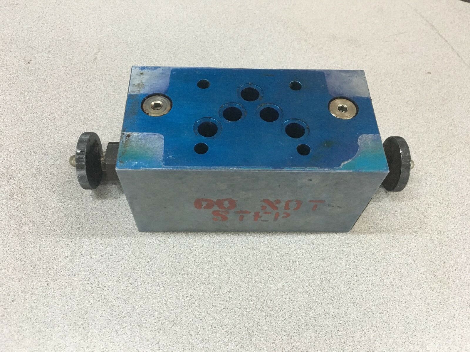 NEW NO BOX OILGEAR HYDRAULIC VALVE 05-45-/A-01-06/B-01-06/L-ABCD-N-A