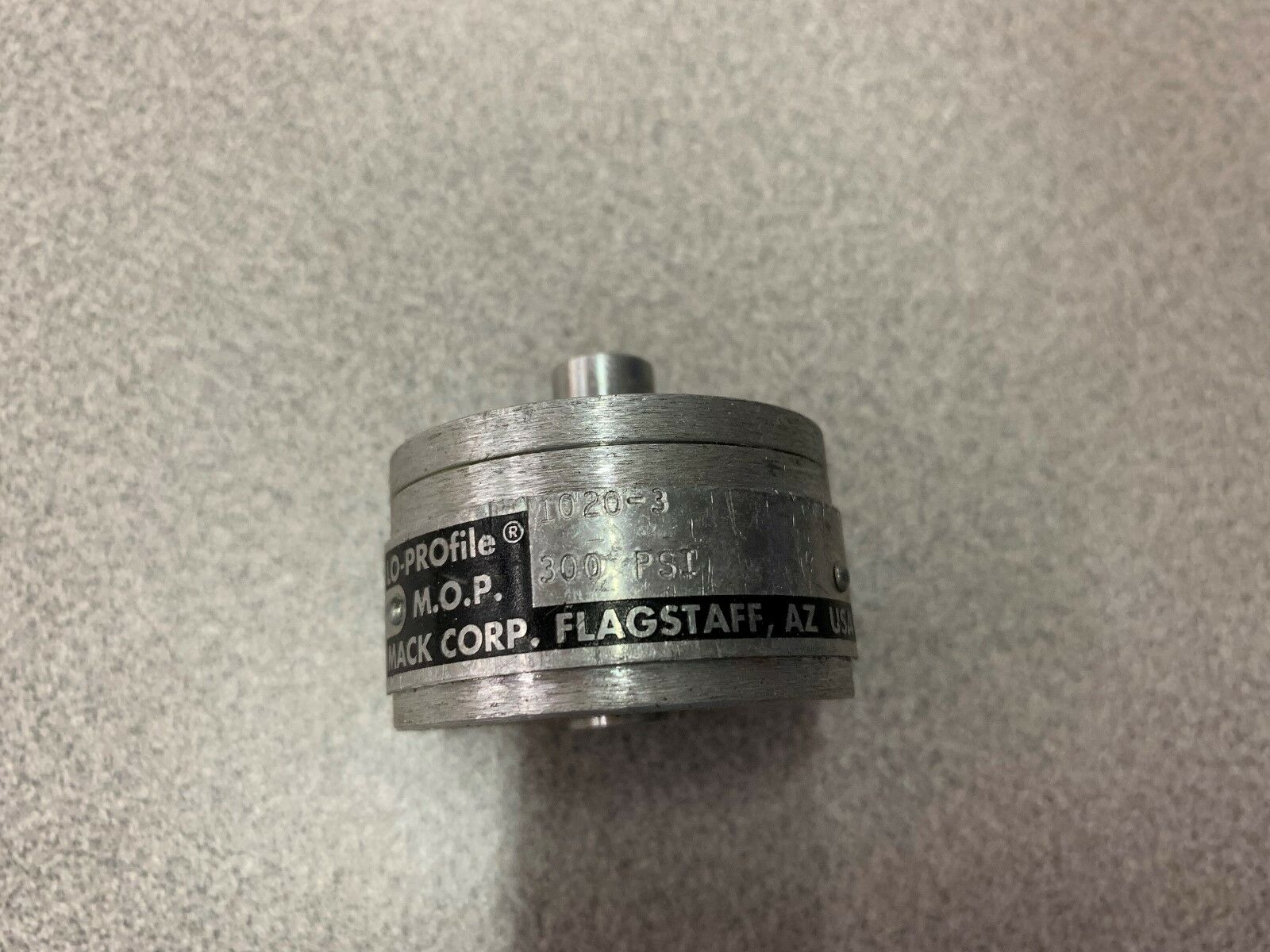 NEW NO BOX MACK CYLINDER 1020-3