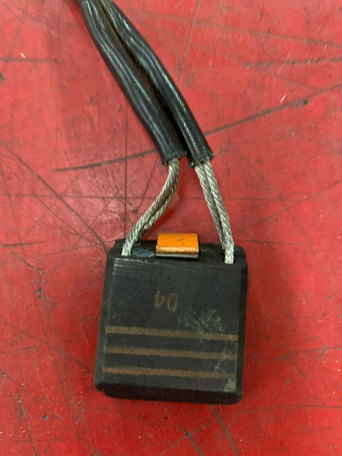 LOT OF 2 NEW NO BOX GENERIC MOTOR BRUSHES RE44CF