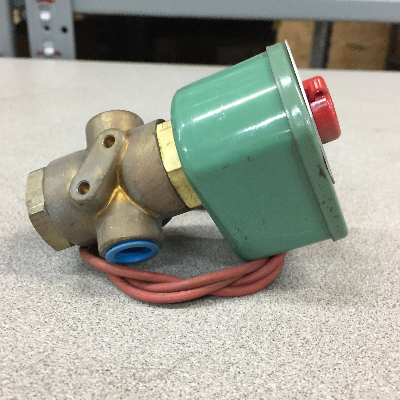 NEW NO BOX ASCO 1/4NPT 110PSI 120VAC SOLENOID VALVE 8320A89V