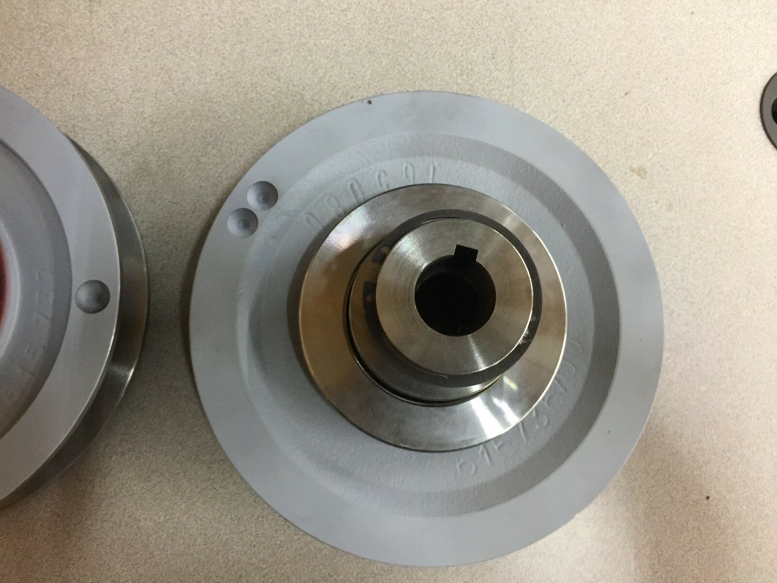 NEW NO BOX HEESEMANN E220 28MM BORE PULLY AND F220 28MM BORE ADJ PULLY 463770