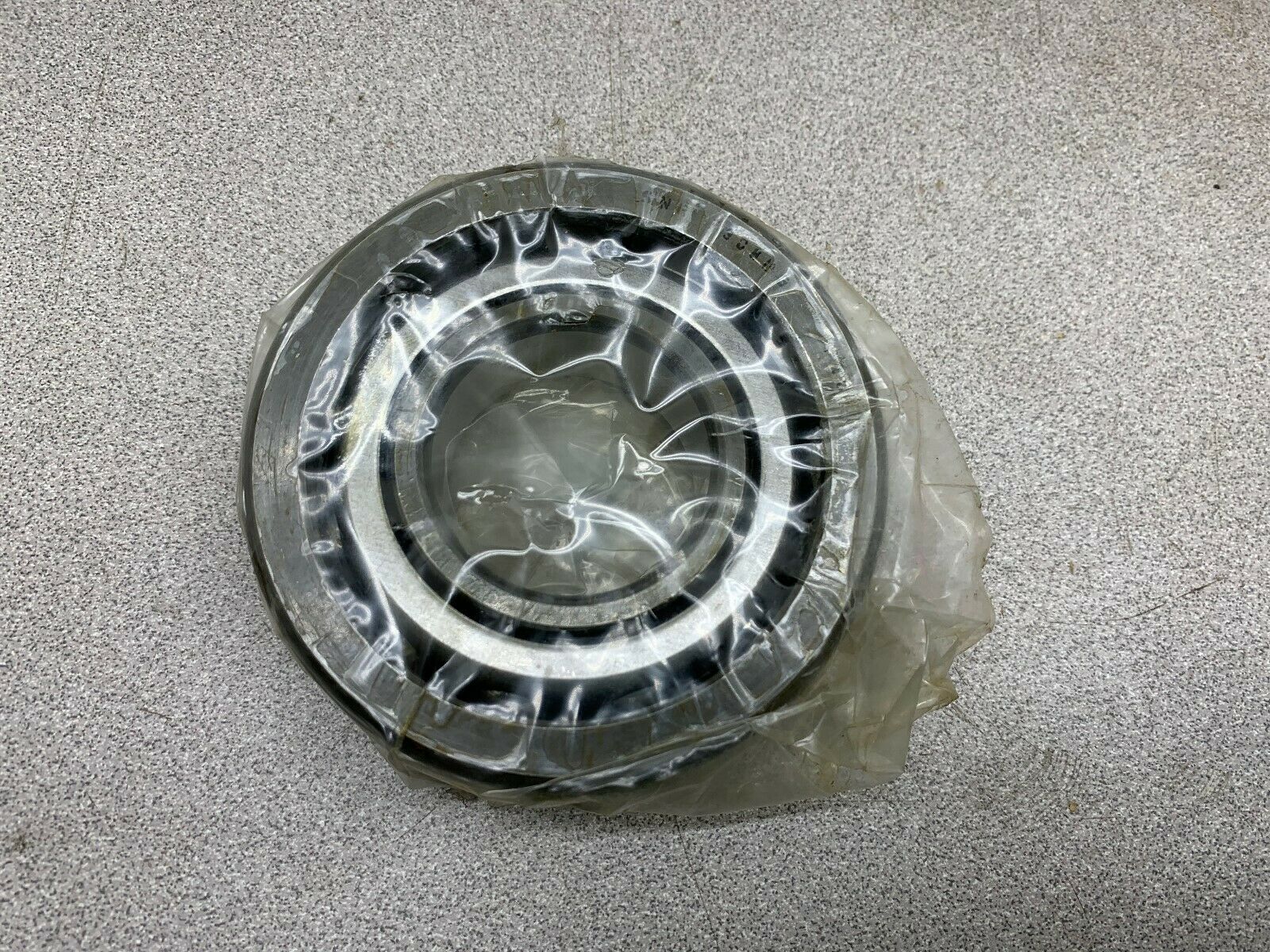 NEW NO BOX SNR BEARING 730HBG