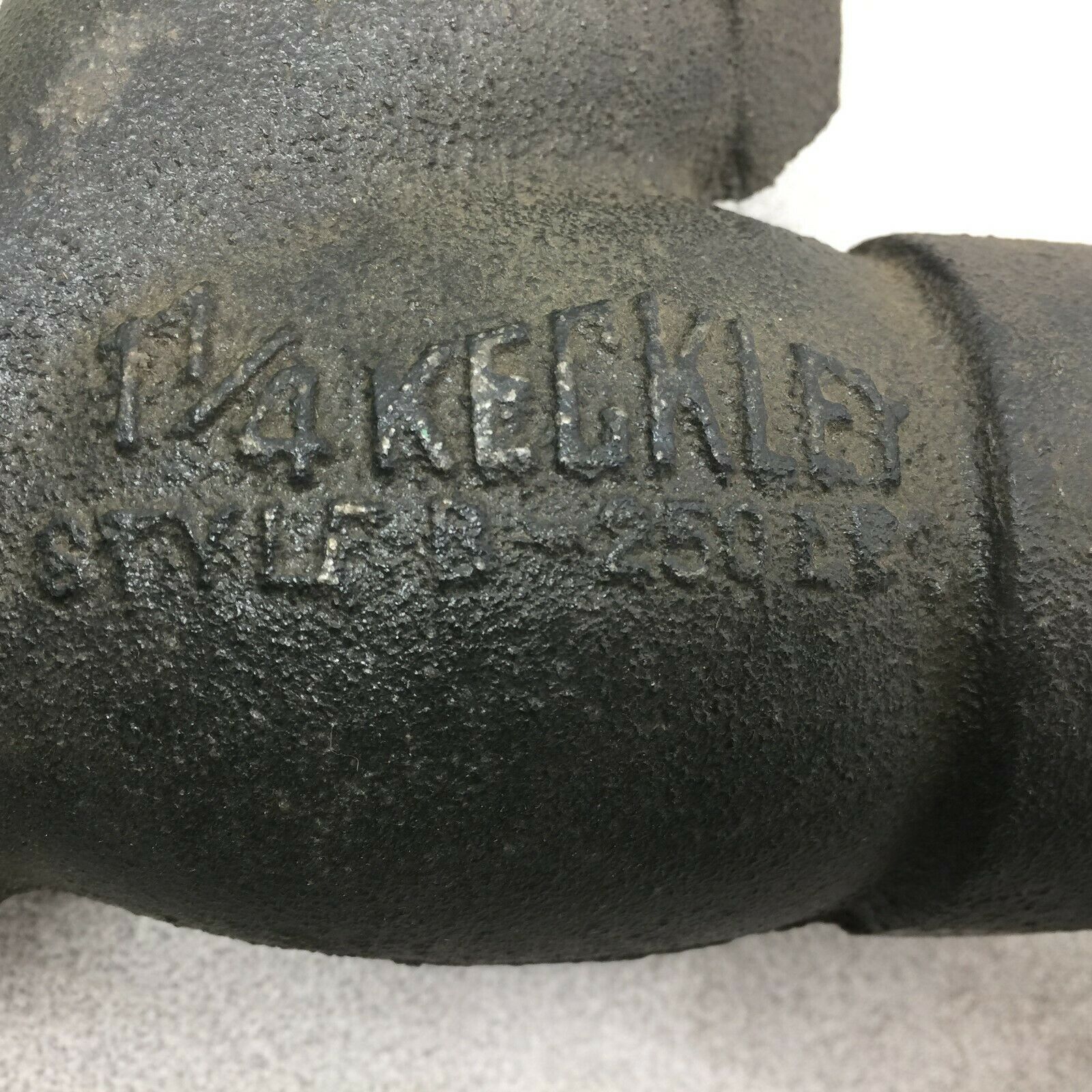 NEW NO BOX KECKLEY 1 1/4 NPT STYLE B STRAINER B-250 LBS