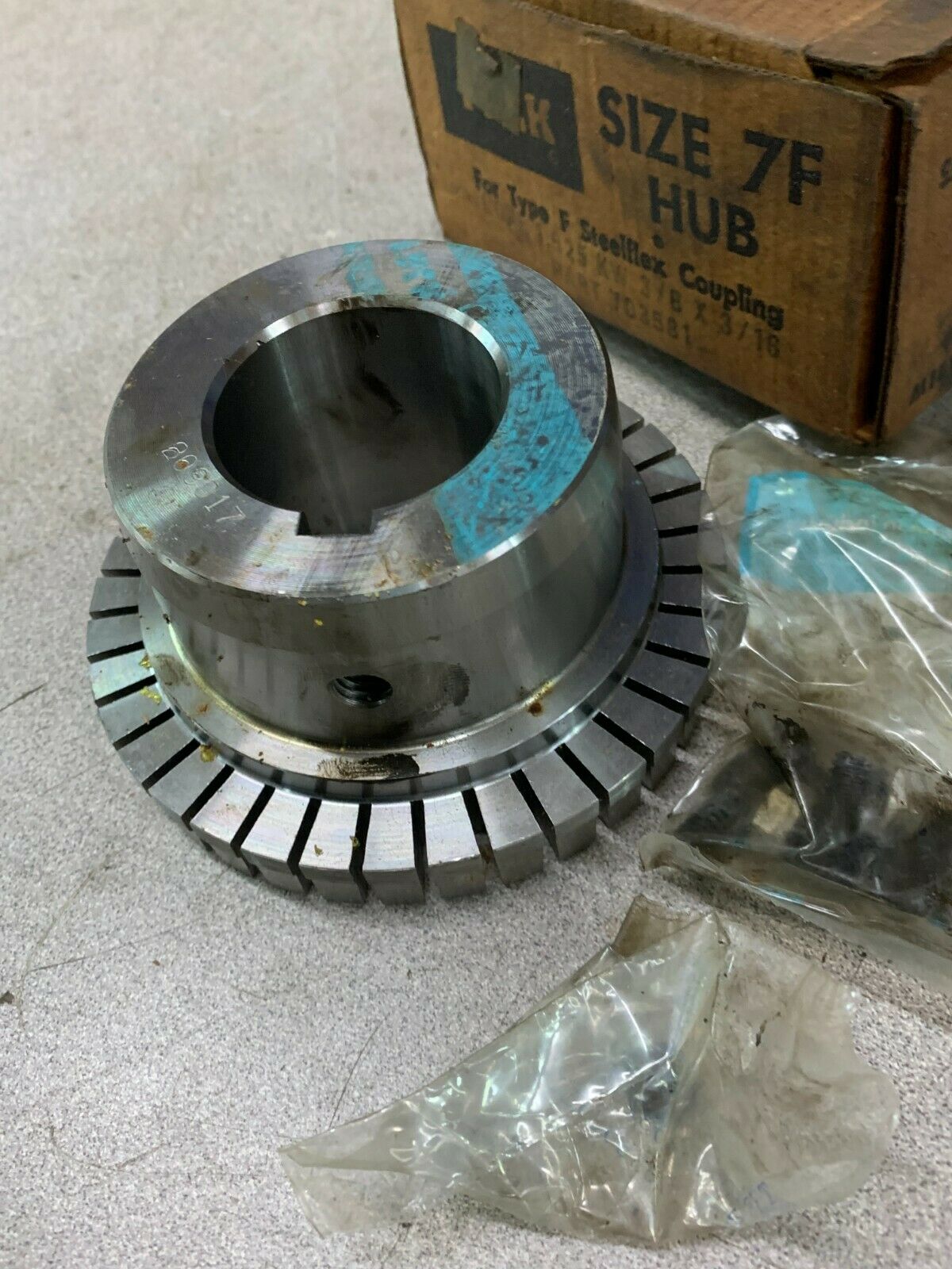 NEW IN BOX FALK 703581 SIZE 7F STEELFLEX COUPLING HUB 1.625 KW 3/8 X 3/16