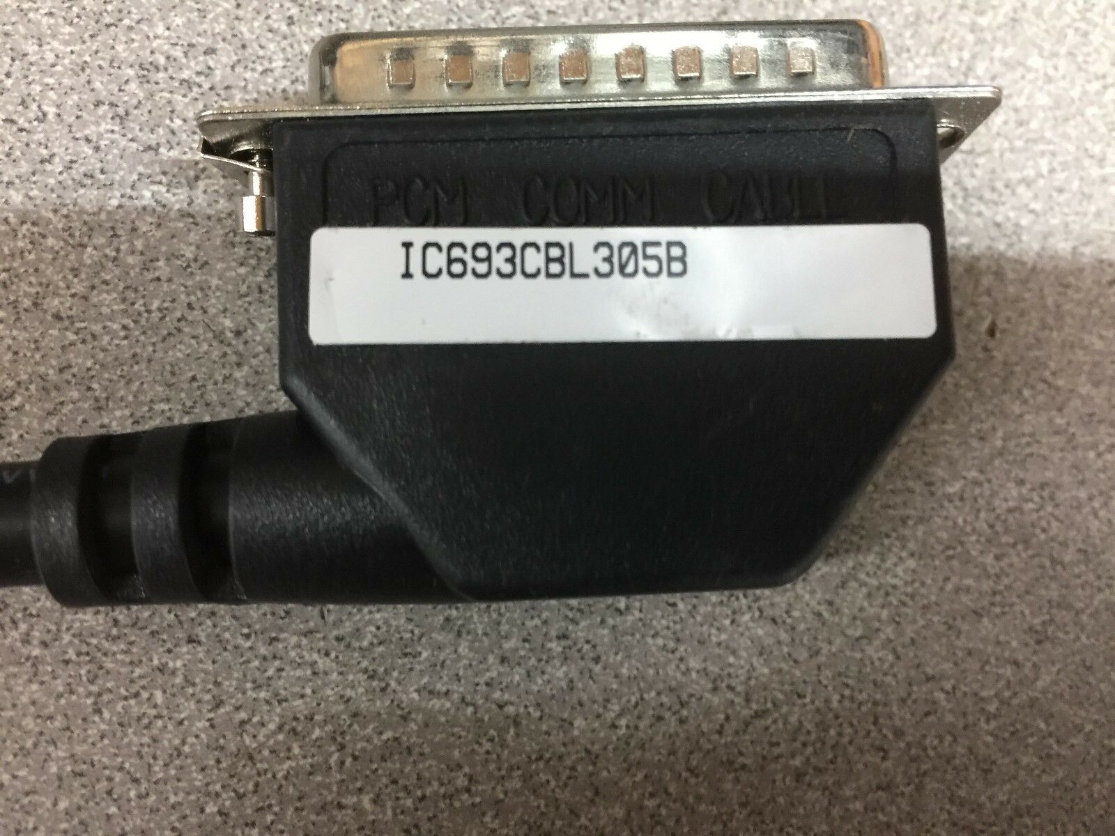 NEW NO BOX PCM COM CABLE IC693CBL305B