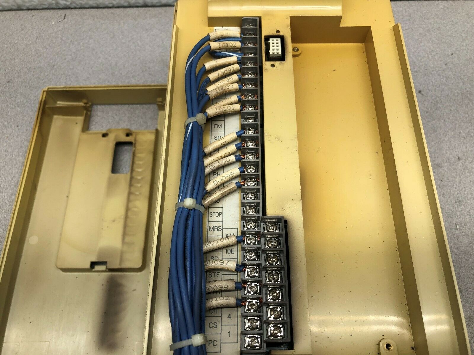 USED MITSUBISHI FEQROL-A200 1.5 HP 380-460 VAC 3 PH INVERTER DRIVE FR-A240-0.75