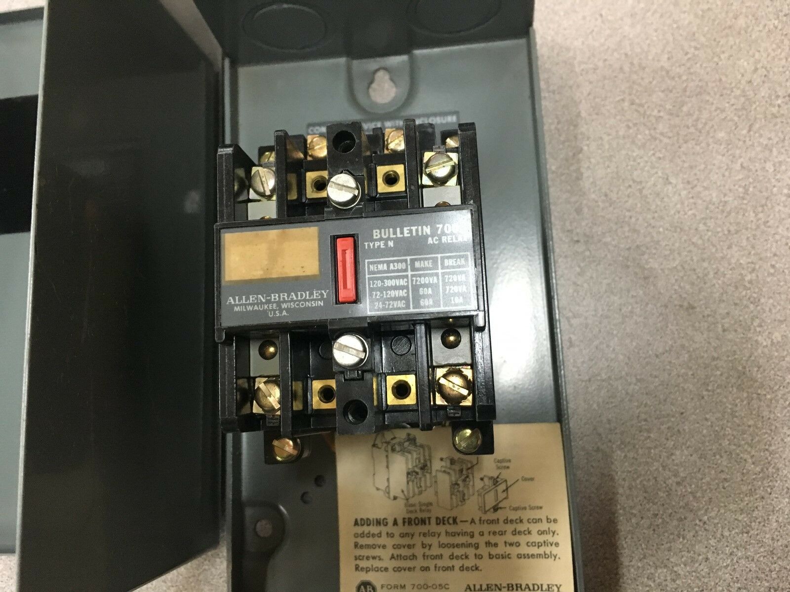 NEW NO BOX ALLEN-BRADLEY CONTROL RELAY 700-N201A24 SERIES B