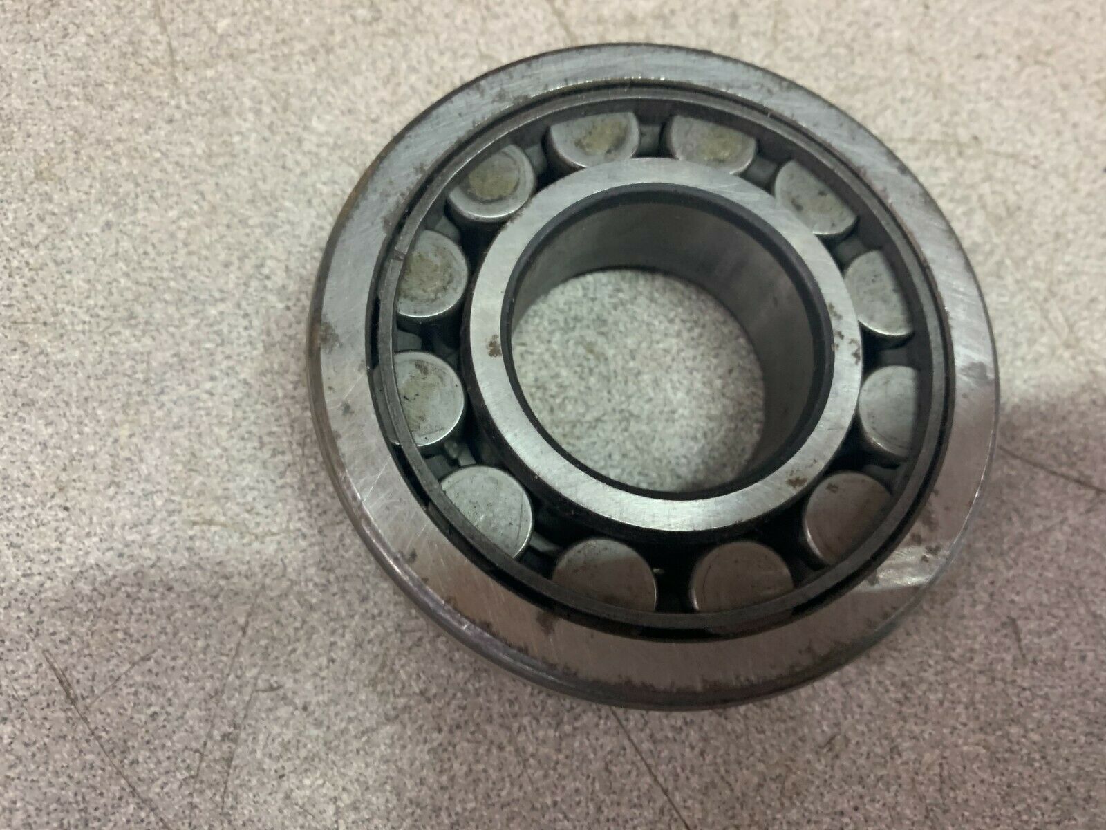 NEW IN BOX SKF ROLLER BEARING NJ 307 ECM