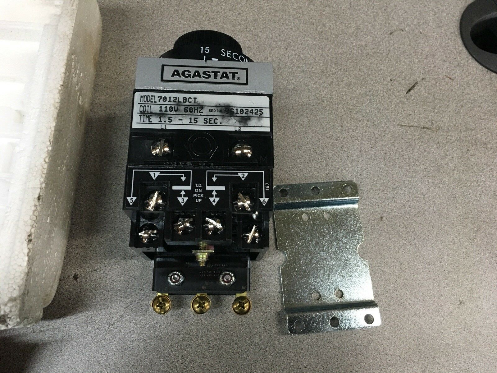 NEW IN BOX TYCO AGASTAT TIMING RELAY 110V 1.5-15SEC 7012L8CT