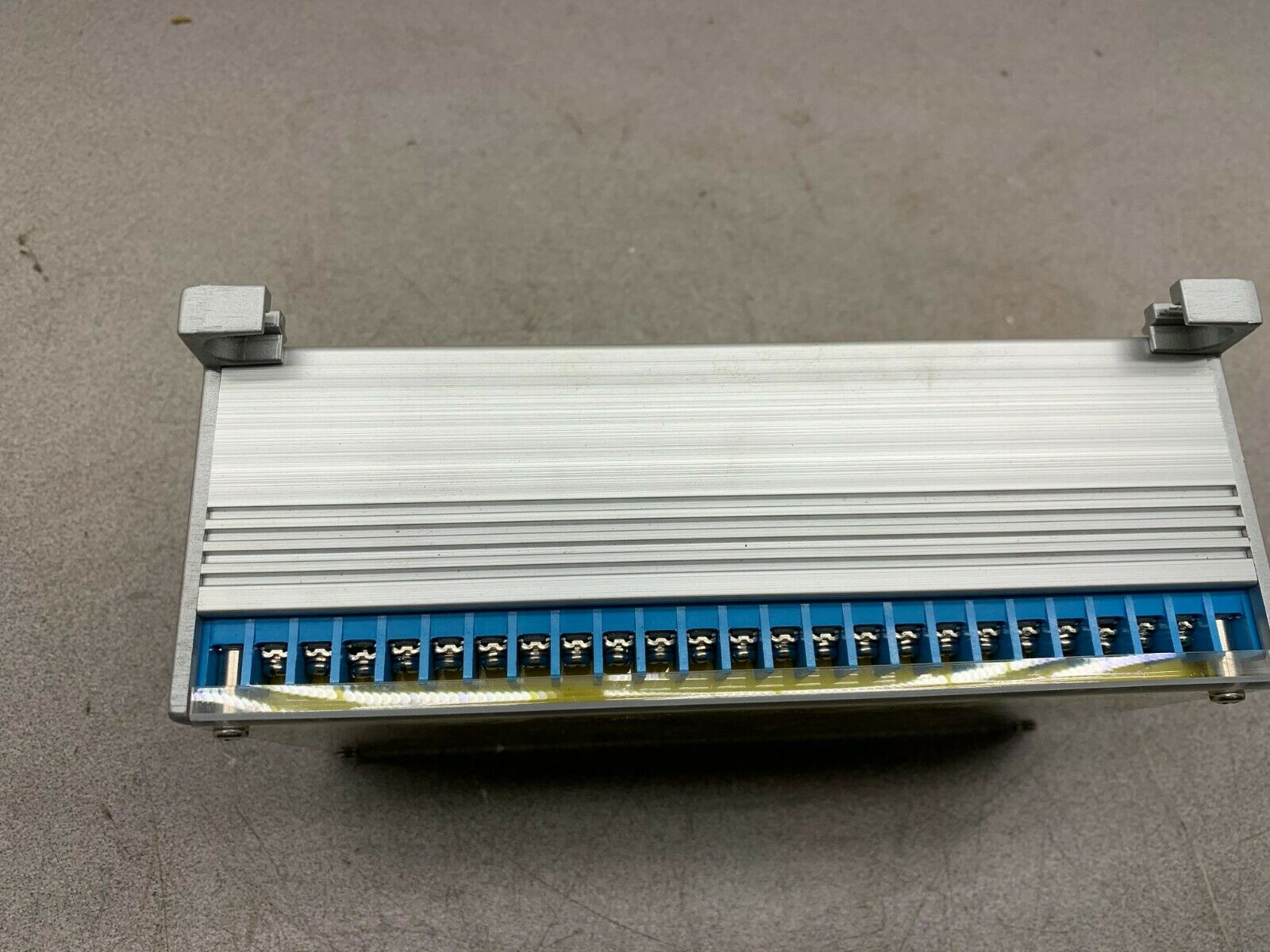 NEW NO BOX IDEC IZBARL PILOT BARRIER IBPL 610 DS