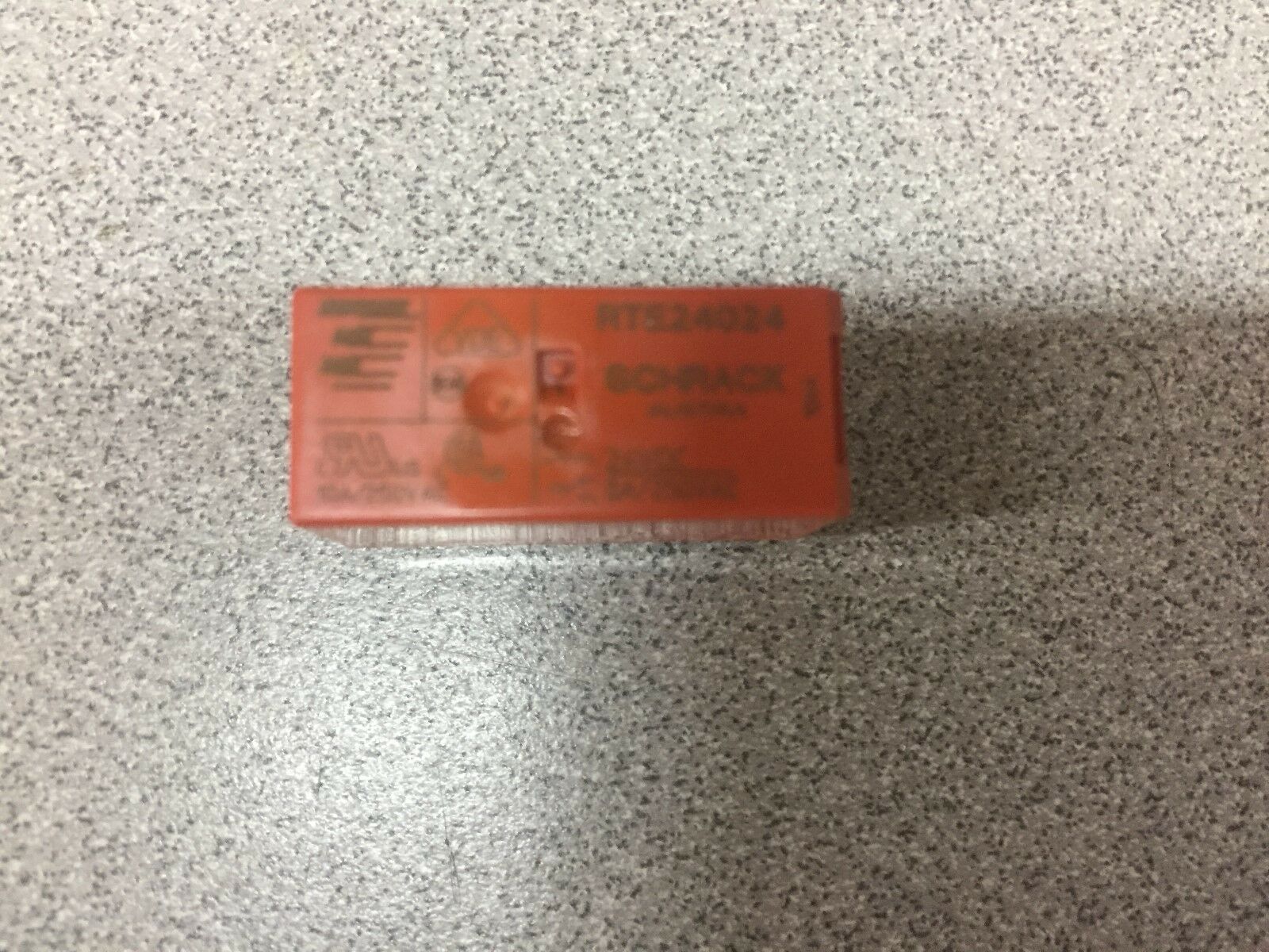 NEW IN BOX OF10 SCHRACK MAGNETIC COIL RELAY RT524024