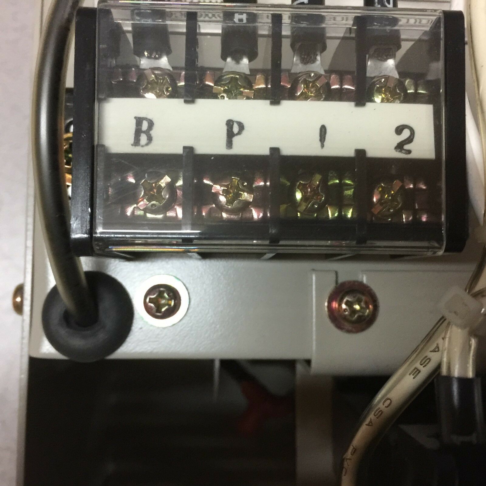 NEW NO BOX YASKAWA 400V 3.7KW BRAKING RESISTOR UNIT LKEB-43P7