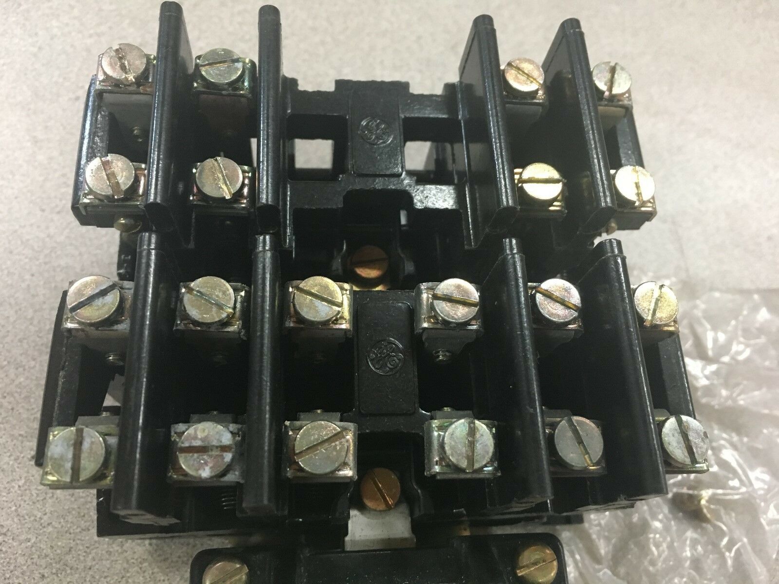 NEW NO BOX GENERAL ELECTRIC RELAY CR2810A14EV