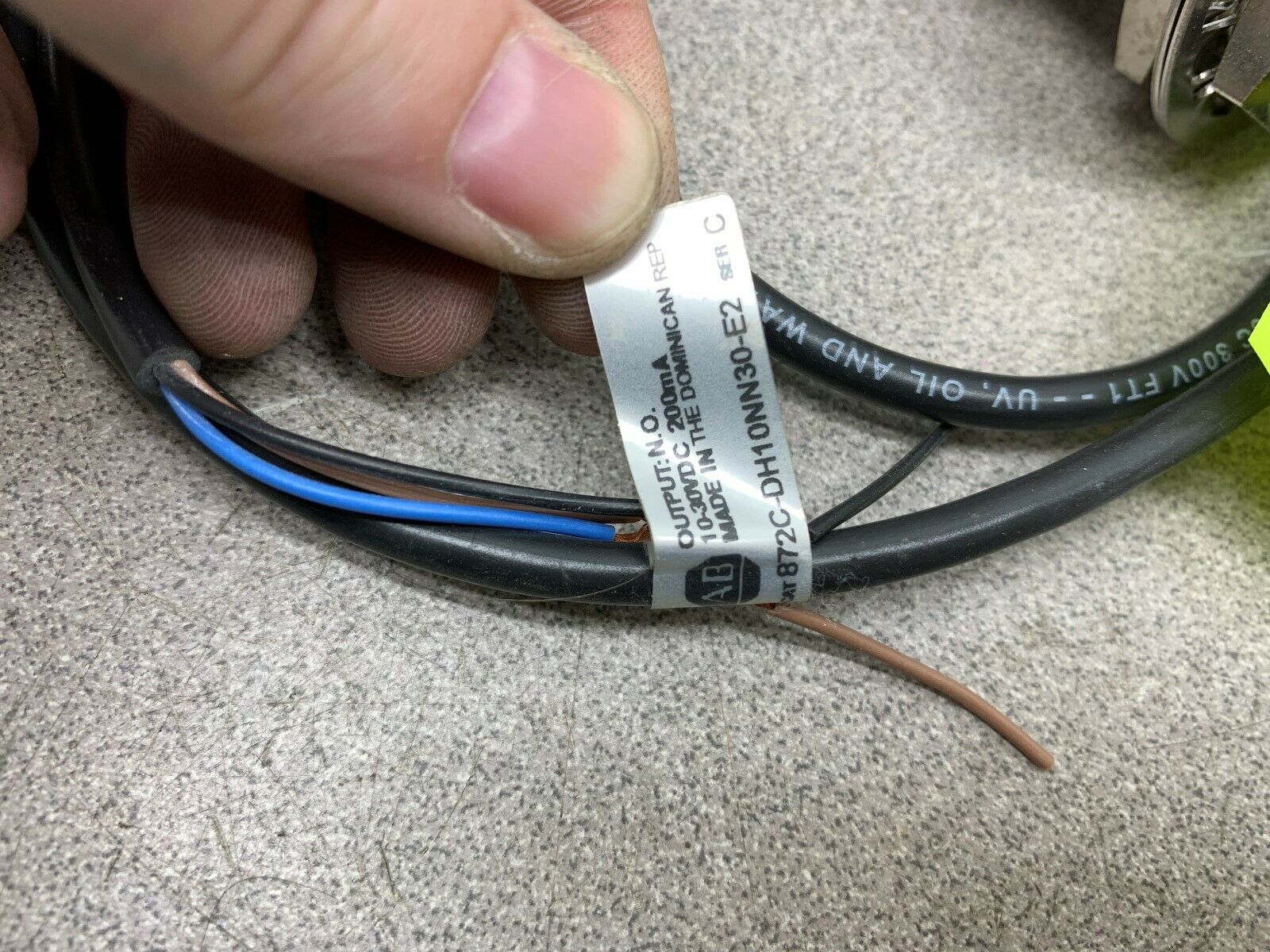 NEW NO BOX ALLEN BRADLEY PART 872C-DH10NN30-E2