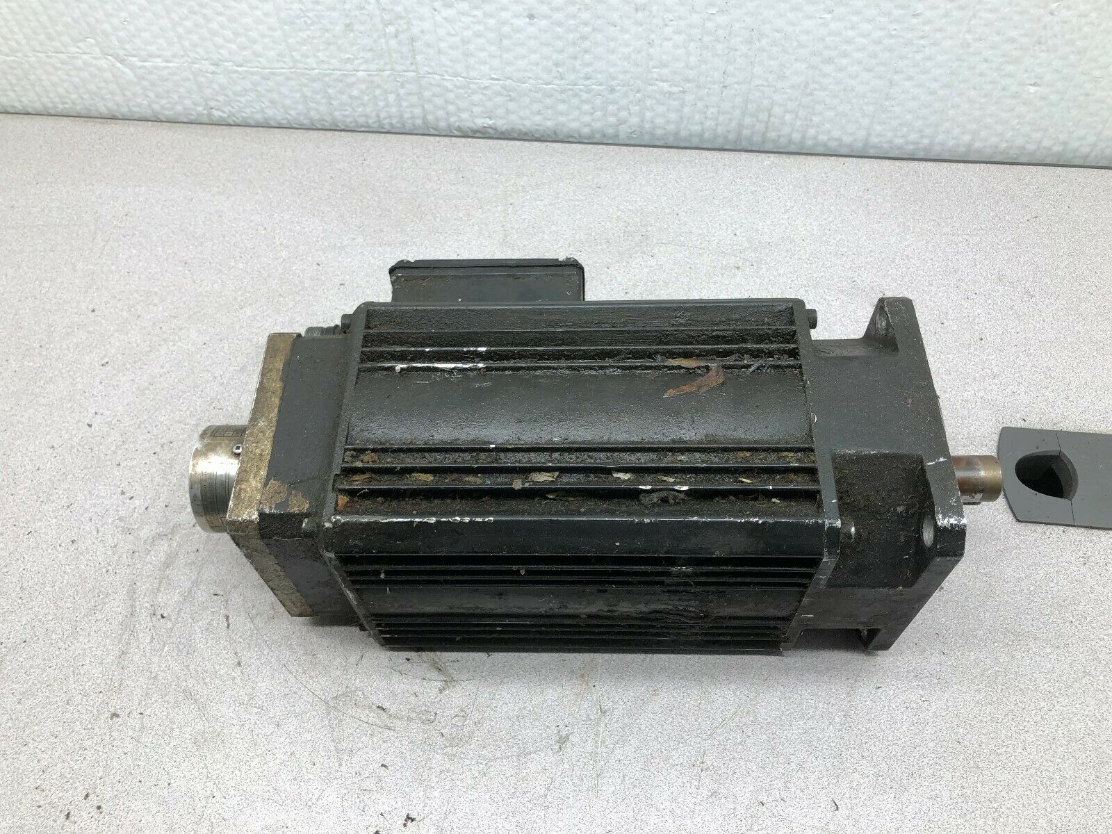USED BAUMULLER NURNBERG 4.5 KW 2000 RPM SERVO MOTOR DS 71-S / 942 26051