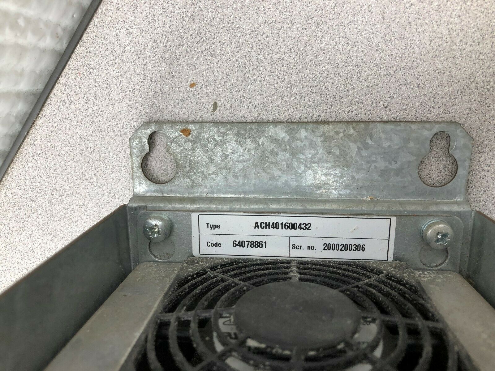 USED ABB 2.2 KW 3HP 480 VAC 3 PH DRIVE WITH ELETRONIC BYPASS ACH401600432