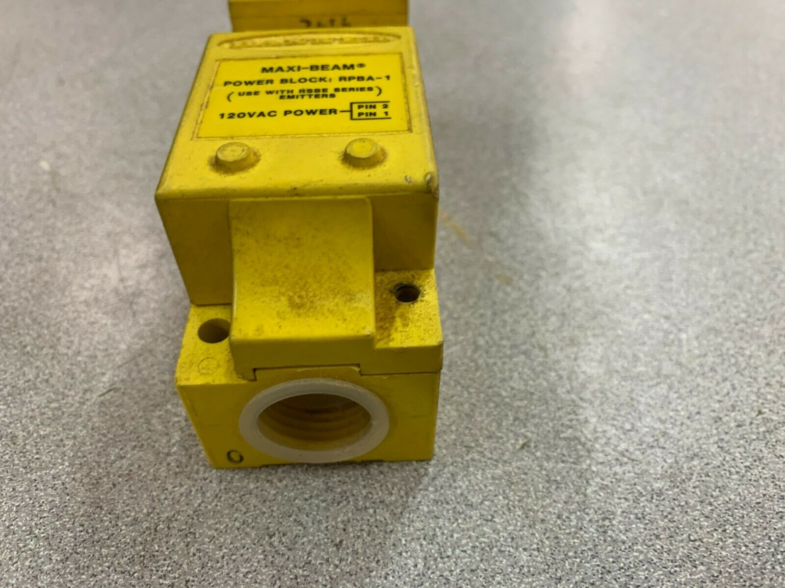 USED BANNER MAXI-BEAM SENSOR RPBA-1 EMITTER RSBE