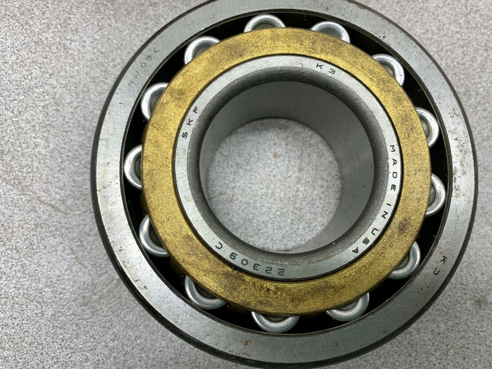 NEW IN BOX SNR BEARING NJ214A12