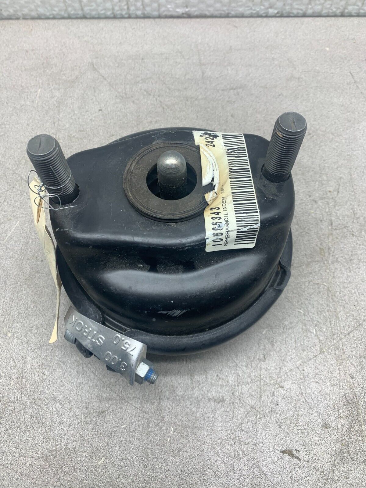 NEW NO BOX KNORR BREMSE II39375F BRAKE CHAMBER BS3337