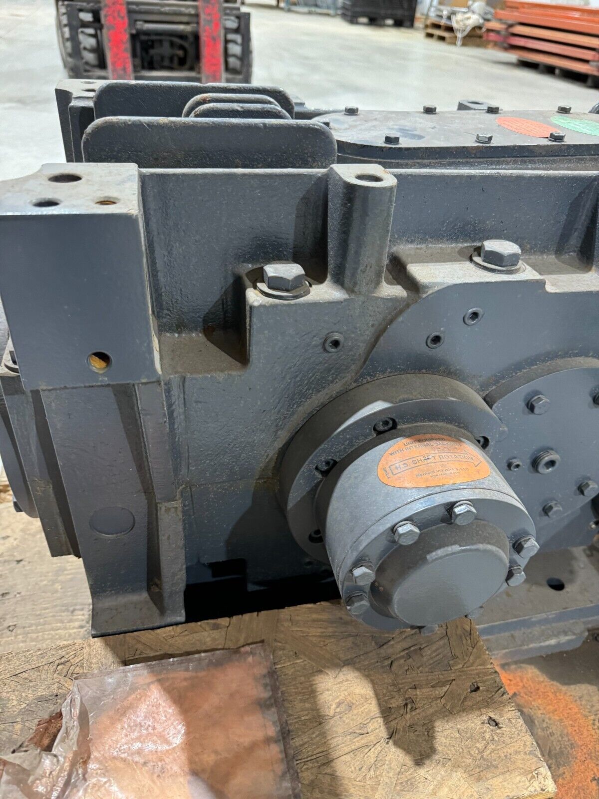 NEW FALK V-CLASS ENCLOSED GEAR DRIVE REDUCER 14.34 RATIO M117VPC2