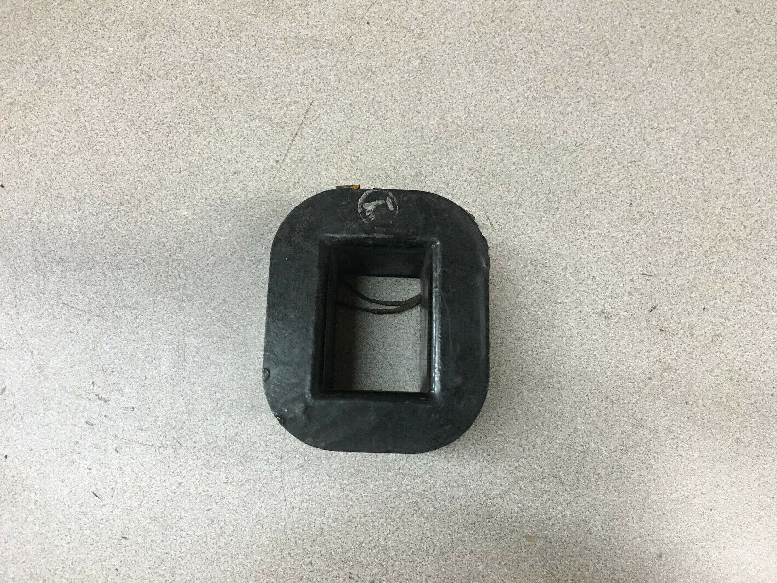 NEW NO BOX WESTINGHOUSE COIL S-T490647